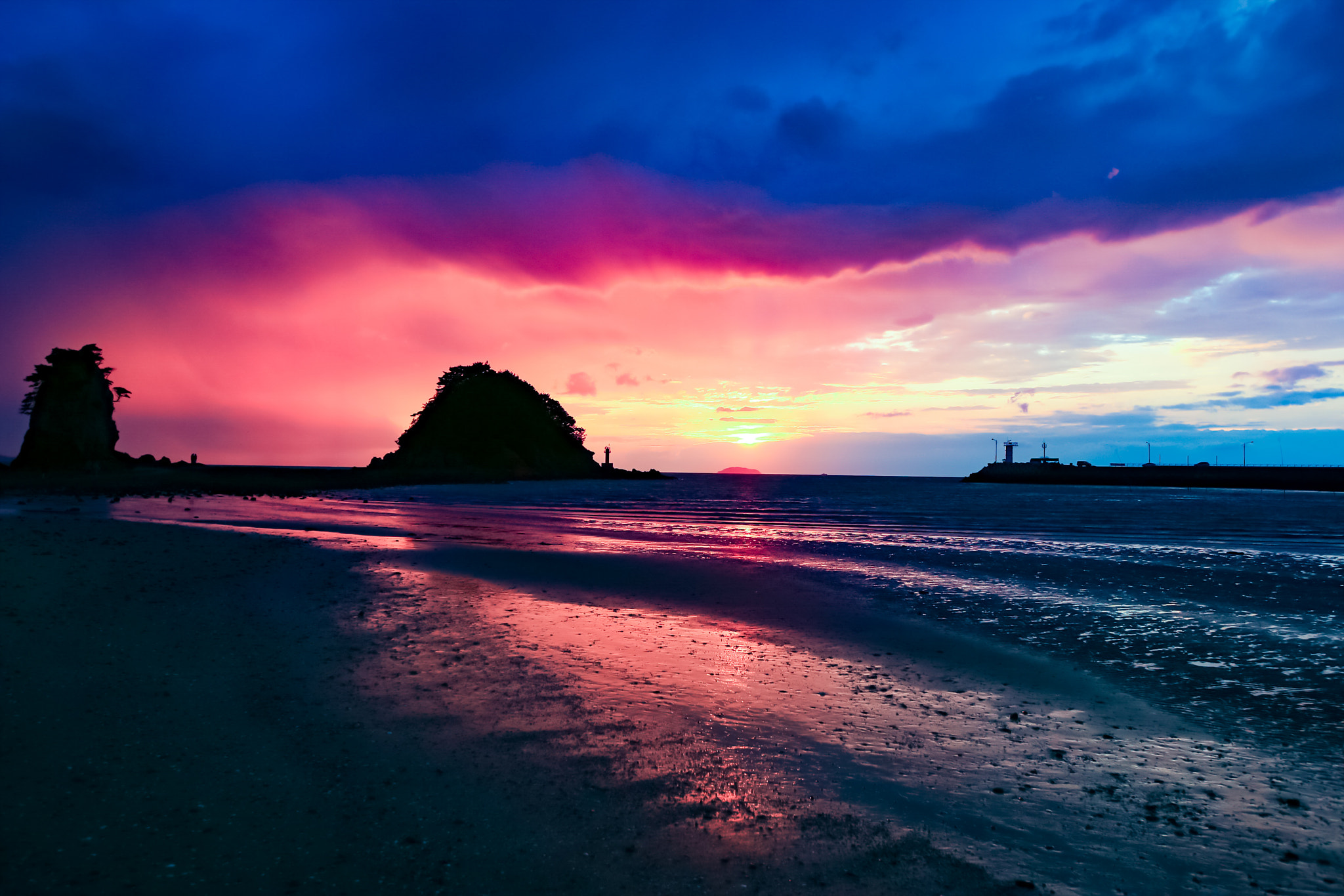 Canon EF 16-35mm F2.8L II USM sample photo. Sunset photography
