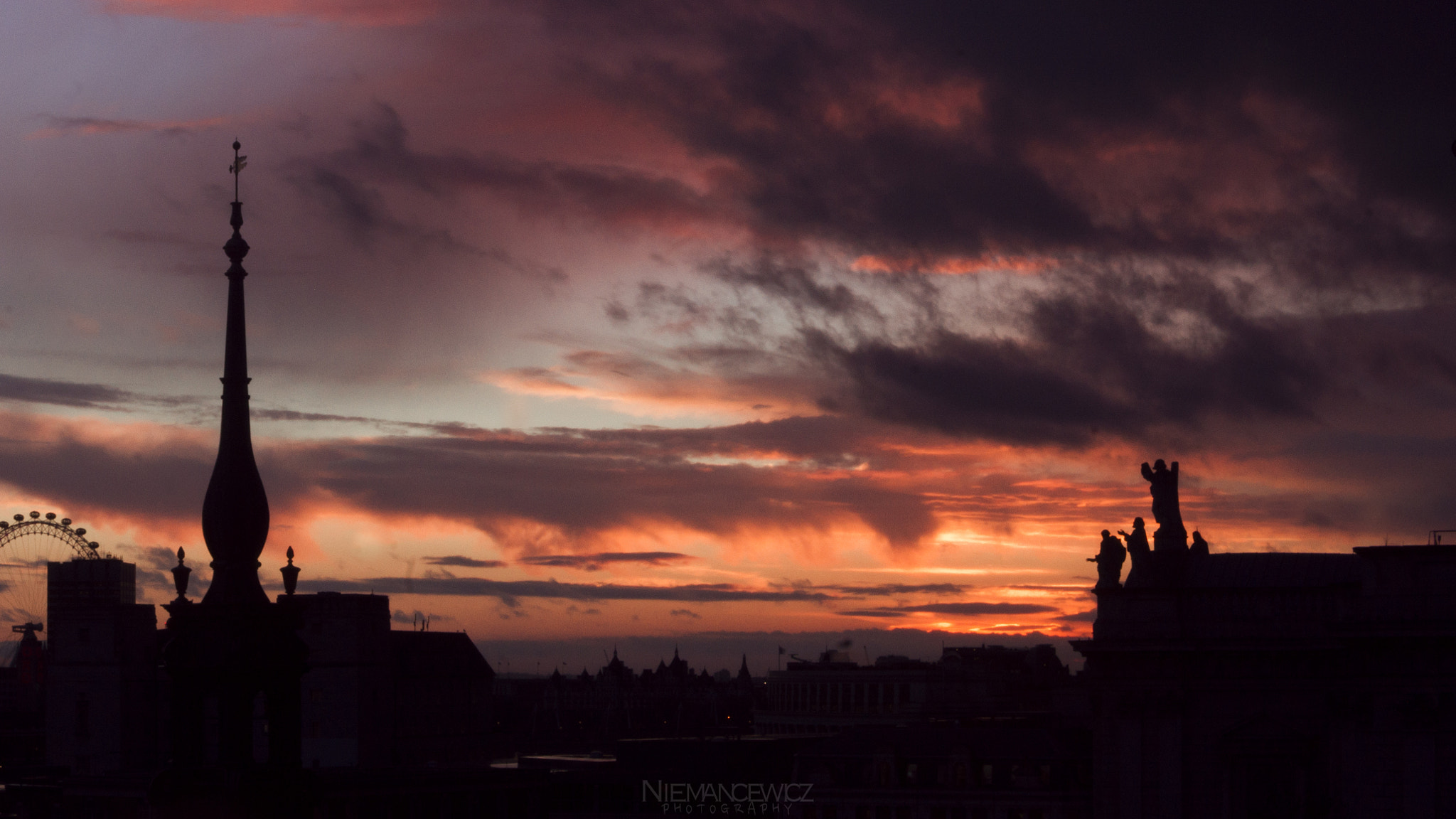 Sony Alpha DSLR-A500 sample photo. London sunset photography