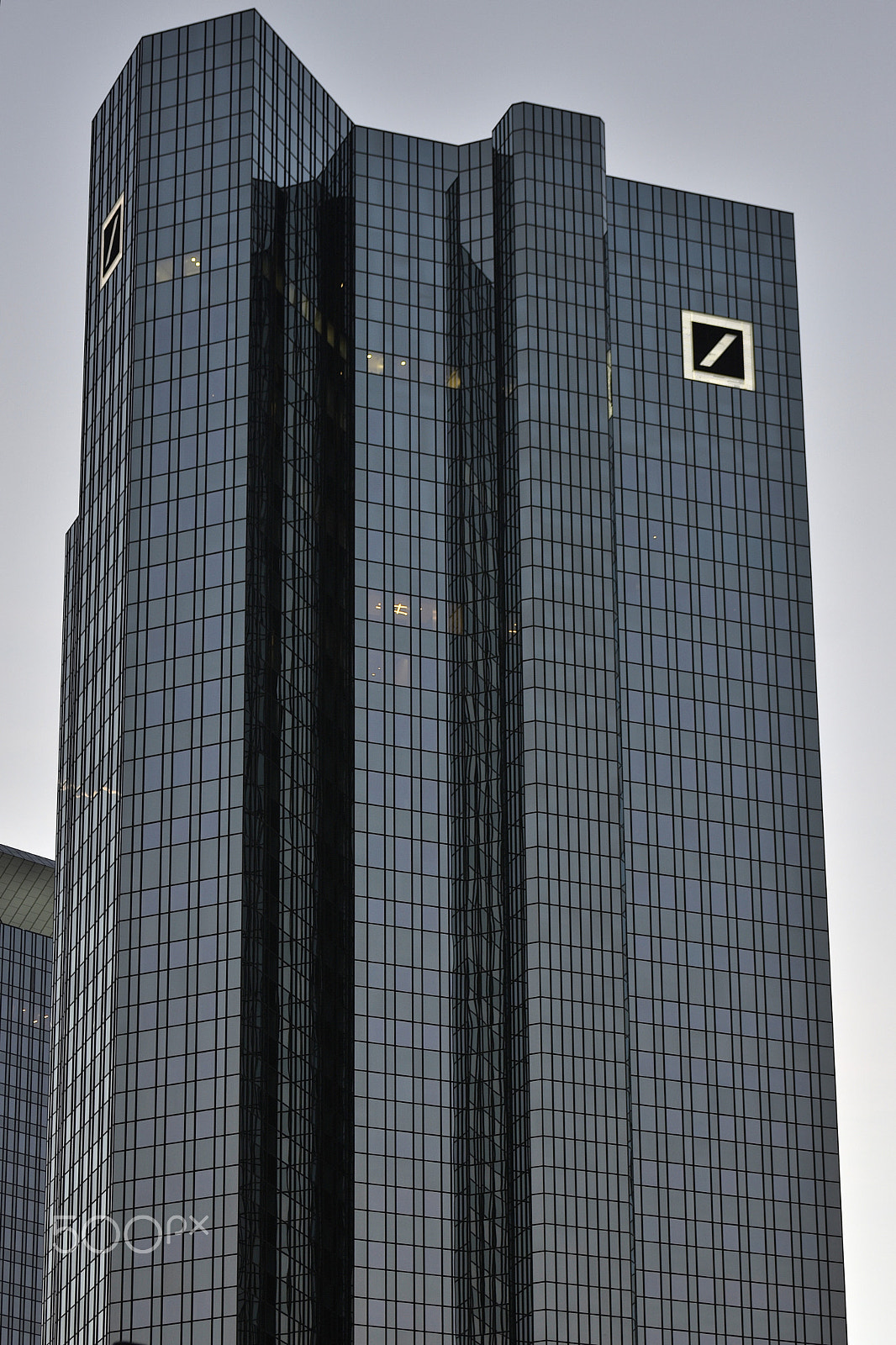 Tamron SP 70-200mm F2.8 Di VC USD sample photo. Deutsche bank  building. frankfurt (germany) photography