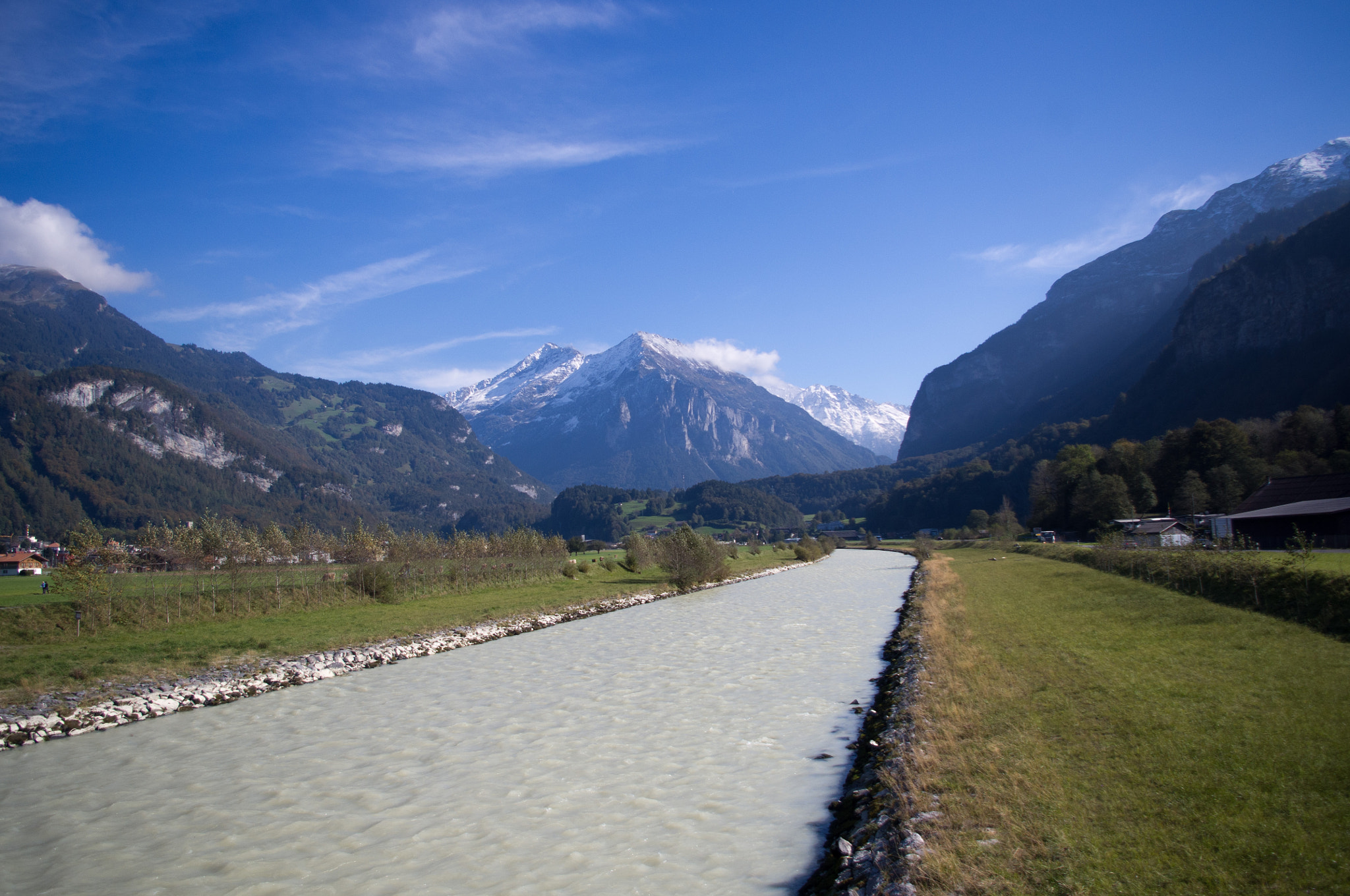 Pentax K-x sample photo. Aare river, muddy and fast photography