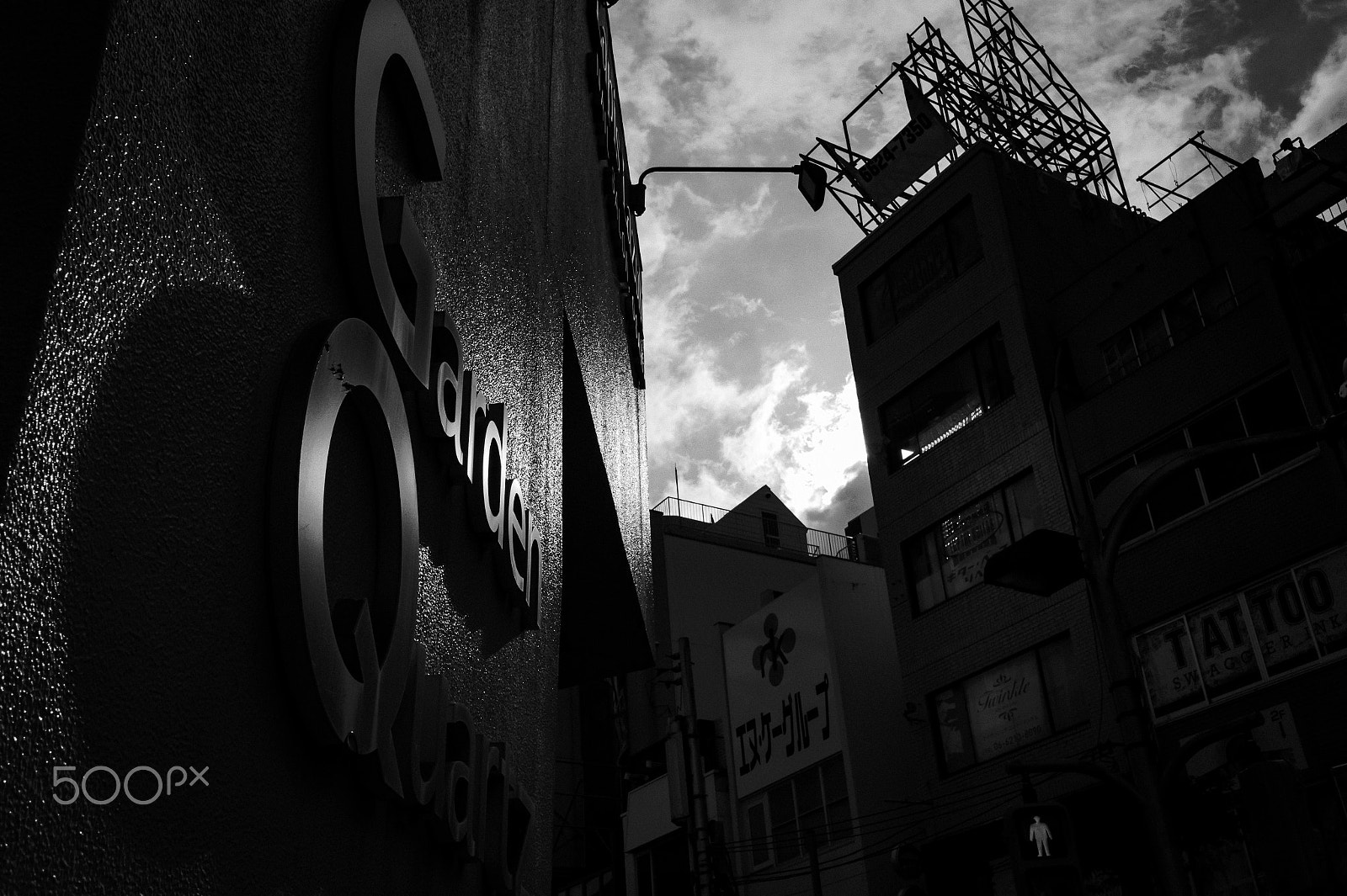 Leica M-Monochrom sample photo. Morning hours photography