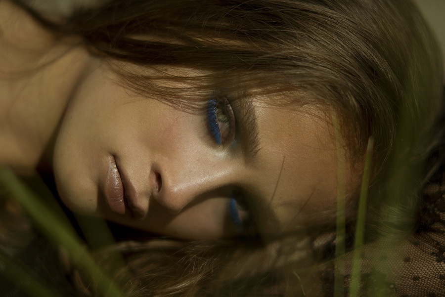AF DC-Nikkor 135mm f/2D sample photo. Tale of two sisters photography