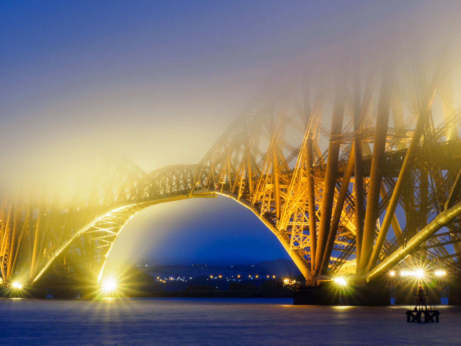 Olympus OM-D E-M1 + Olympus M.Zuiko Digital ED 40-150mm F2.8 Pro sample photo. Forth bridge gloom photography