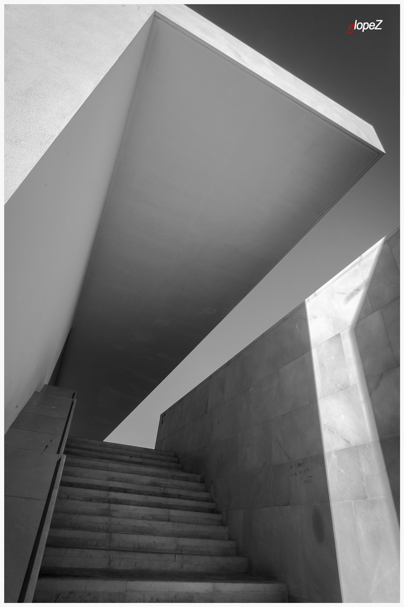 Canon EF-S 10-22mm F3.5-4.5 USM sample photo. Arquitectura baza photography