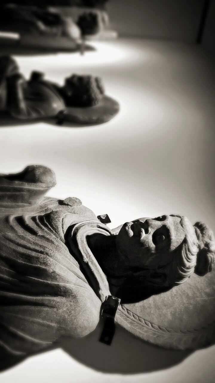 ASUS Zenfone Go (ASUS_Z00VD) sample photo. The sculpt of buddha photography