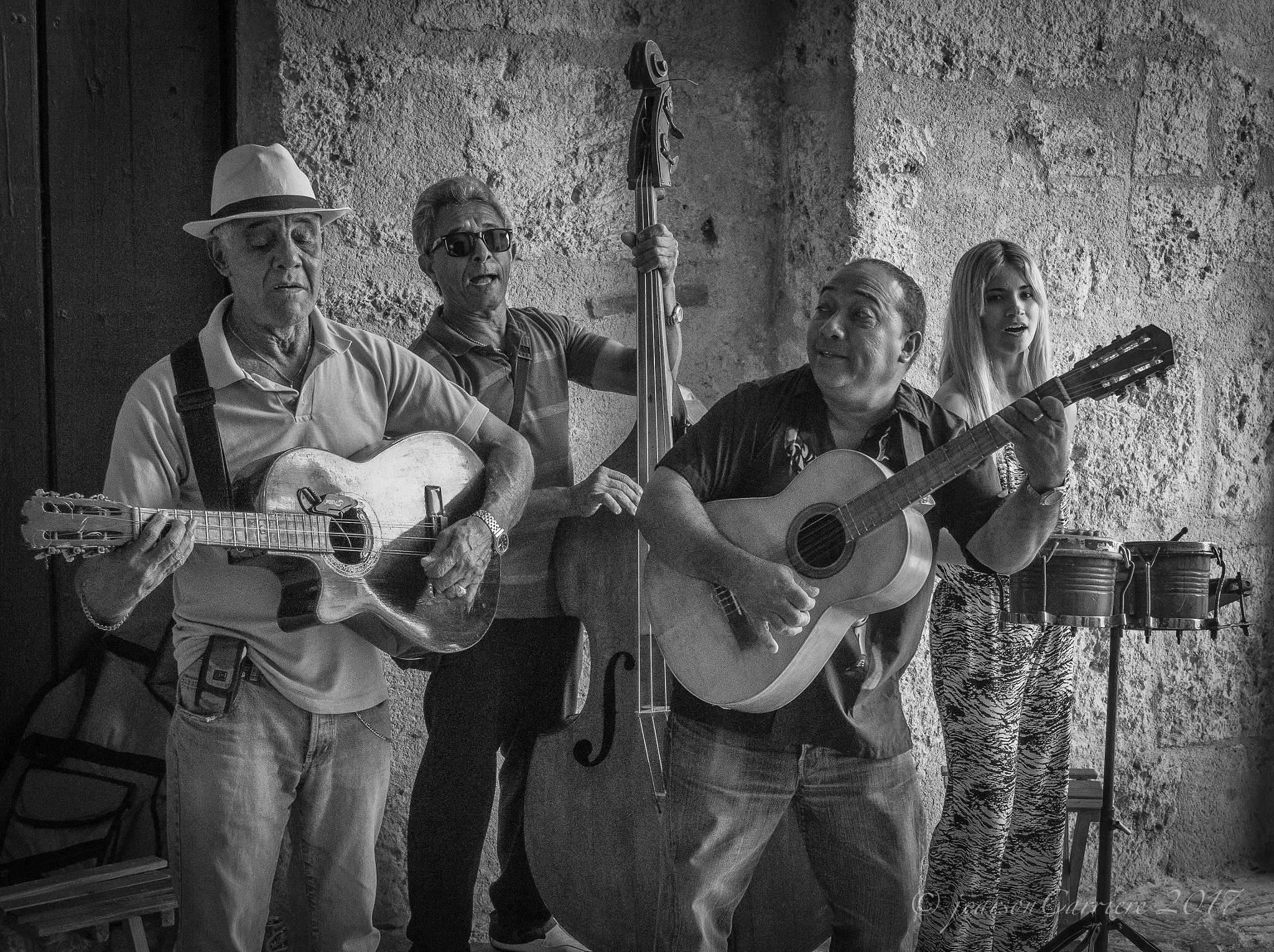 Nikon D7200 sample photo. Street musicians photography