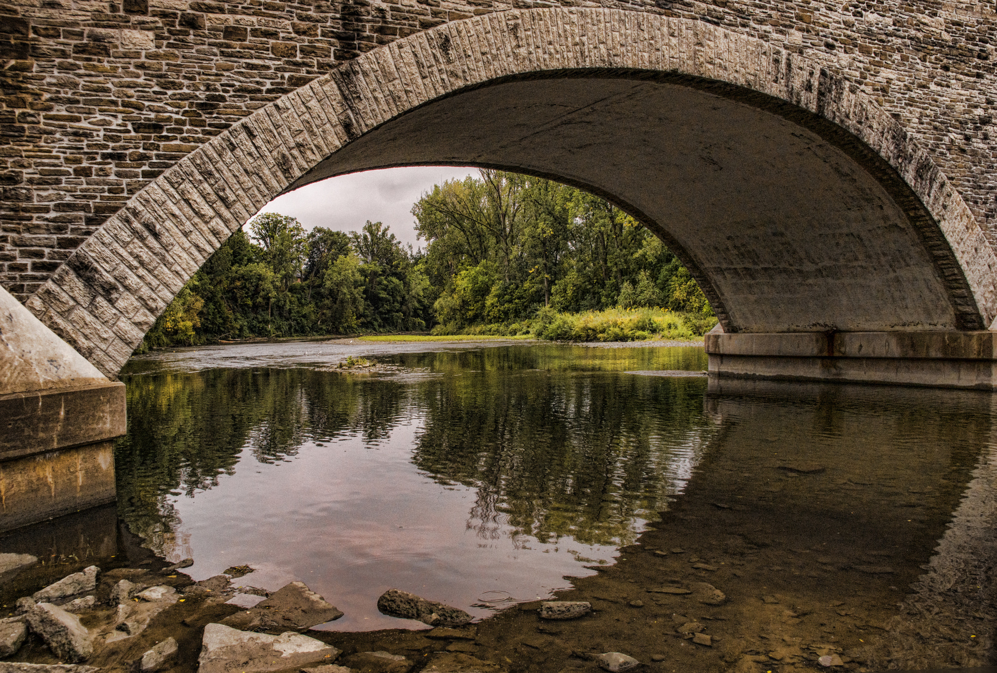 Sony DT 18-135mm F3.5-5.6 SAM sample photo. Bridgehumber at old mill photography