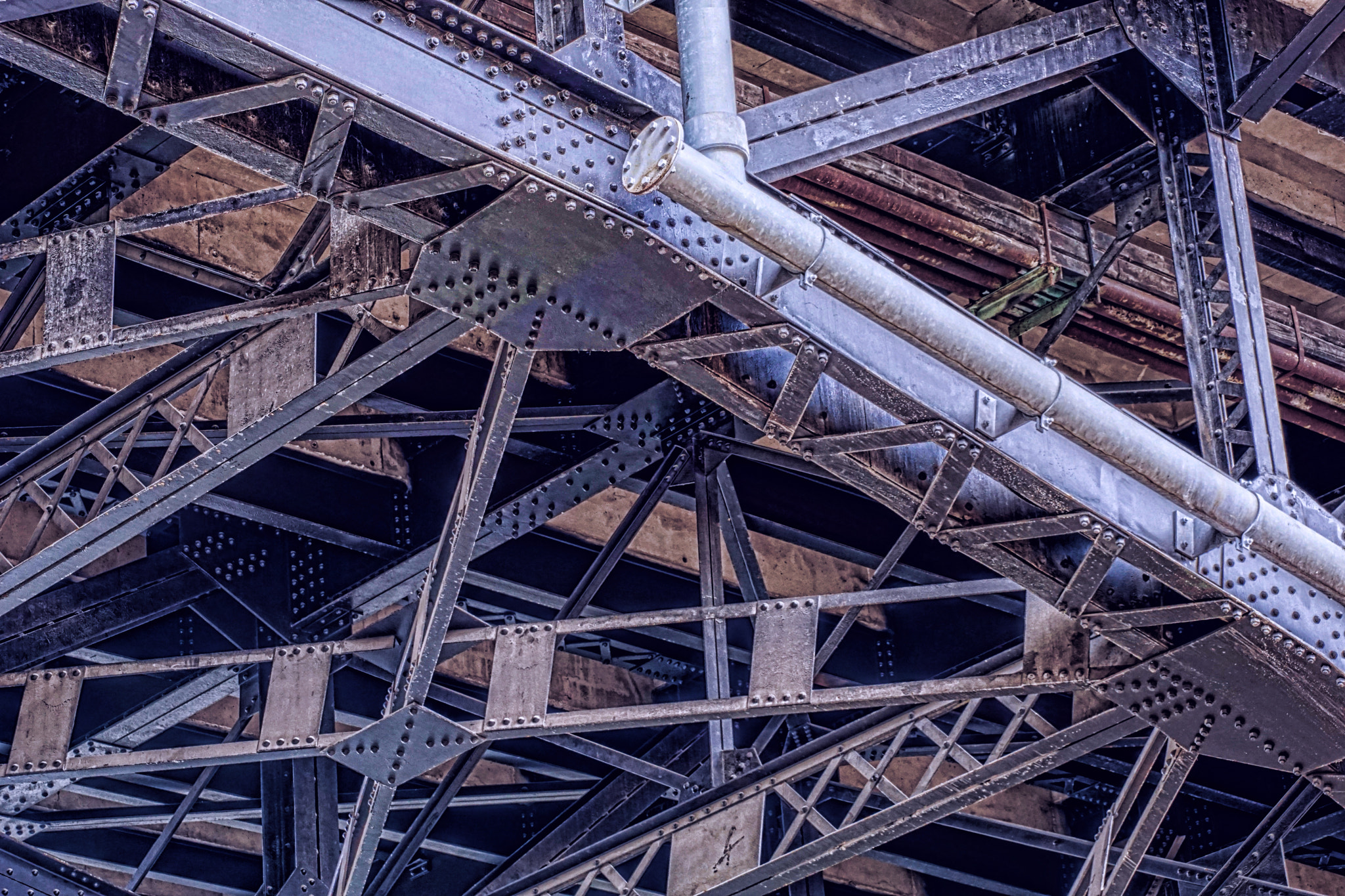 Sony DT 18-135mm F3.5-5.6 SAM sample photo. Bridgehumber bloor photography