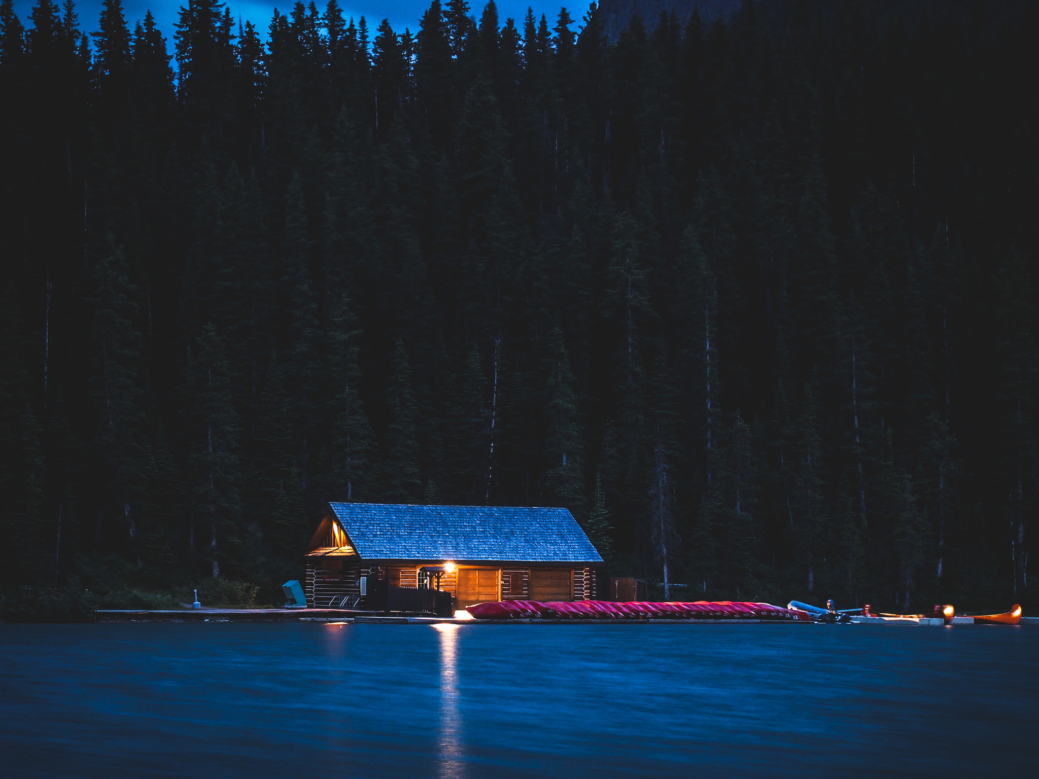 Olympus PEN E-PL3 sample photo. Lake louise photography