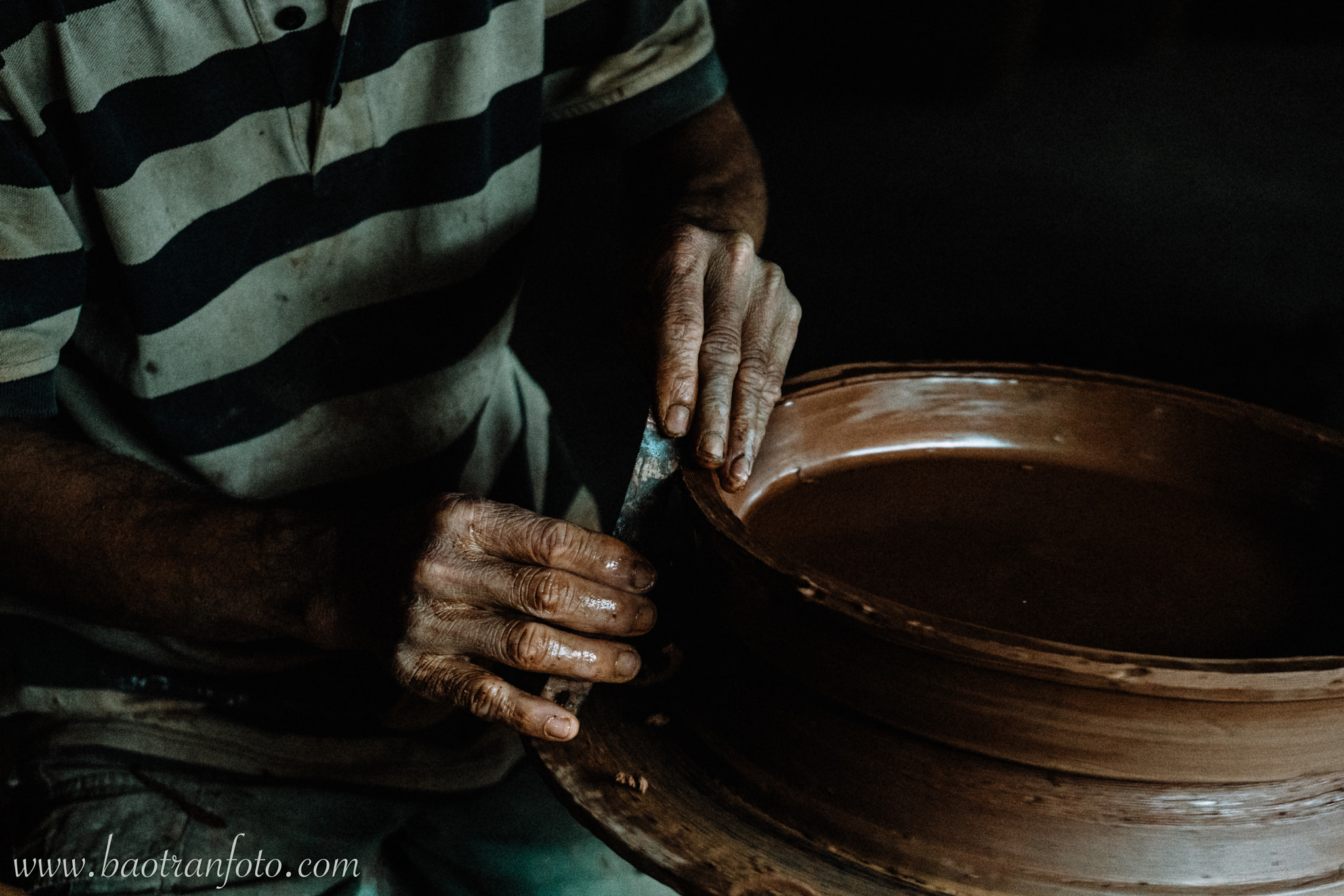 Sony FE 28-70mm F3.5-5.6 OSS sample photo. H o n g  h u n g  p o t t e r y  k i l n photography