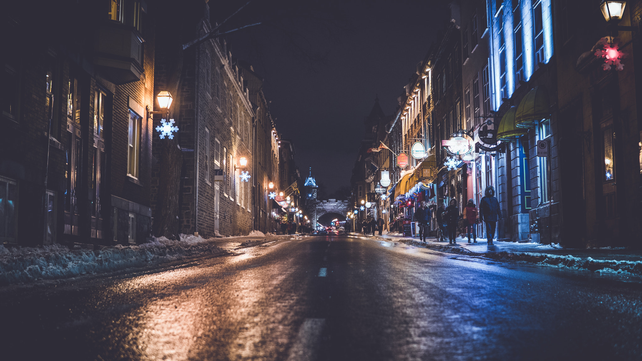 Sony a6300 + 30mm F1.4 DC DN | Contemporary 016 sample photo. Alone at night photography