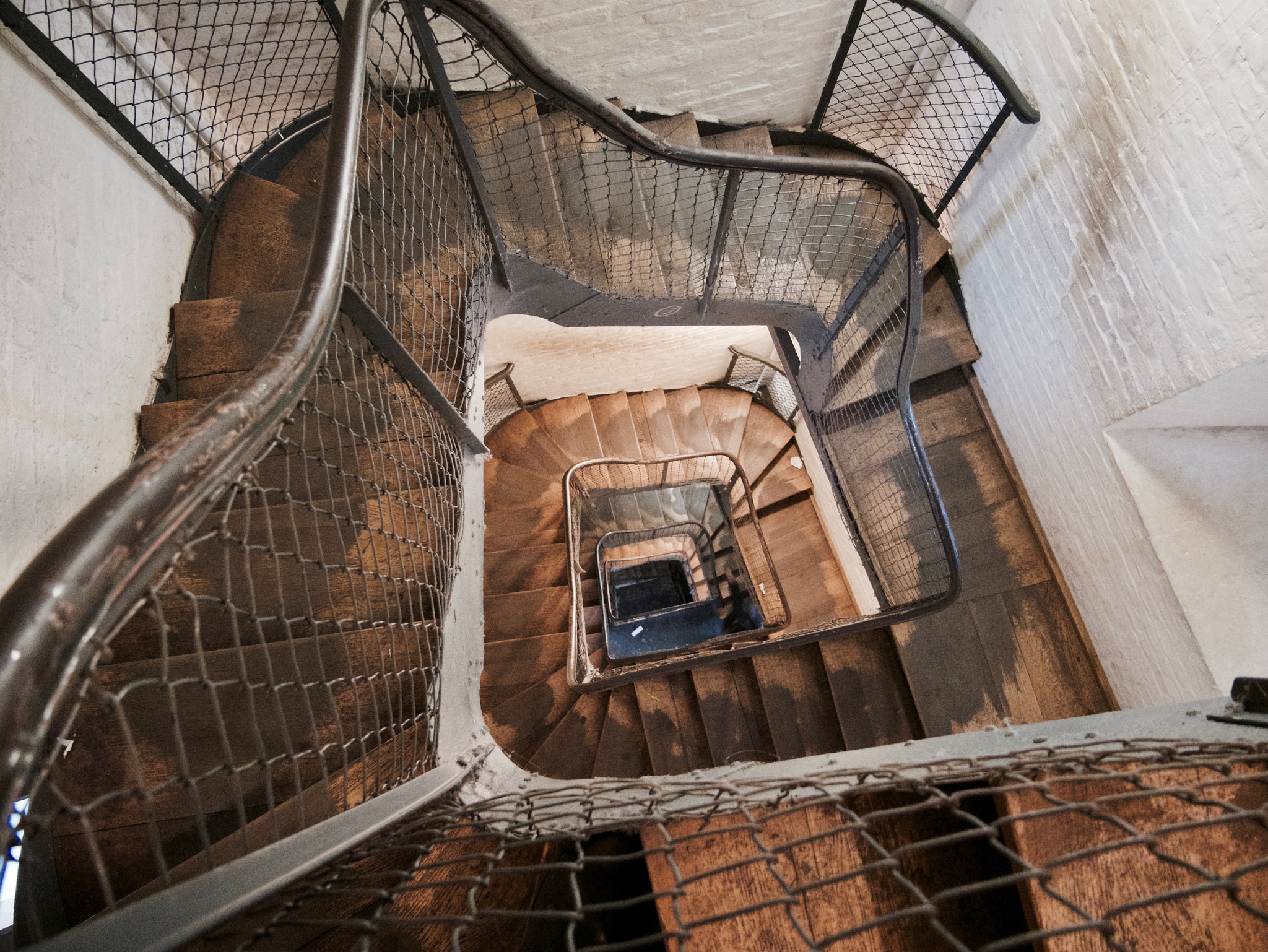 Panasonic Lumix DMC-G85 (Lumix DMC-G80) sample photo. Spiral staircase in berlin cathedral photography