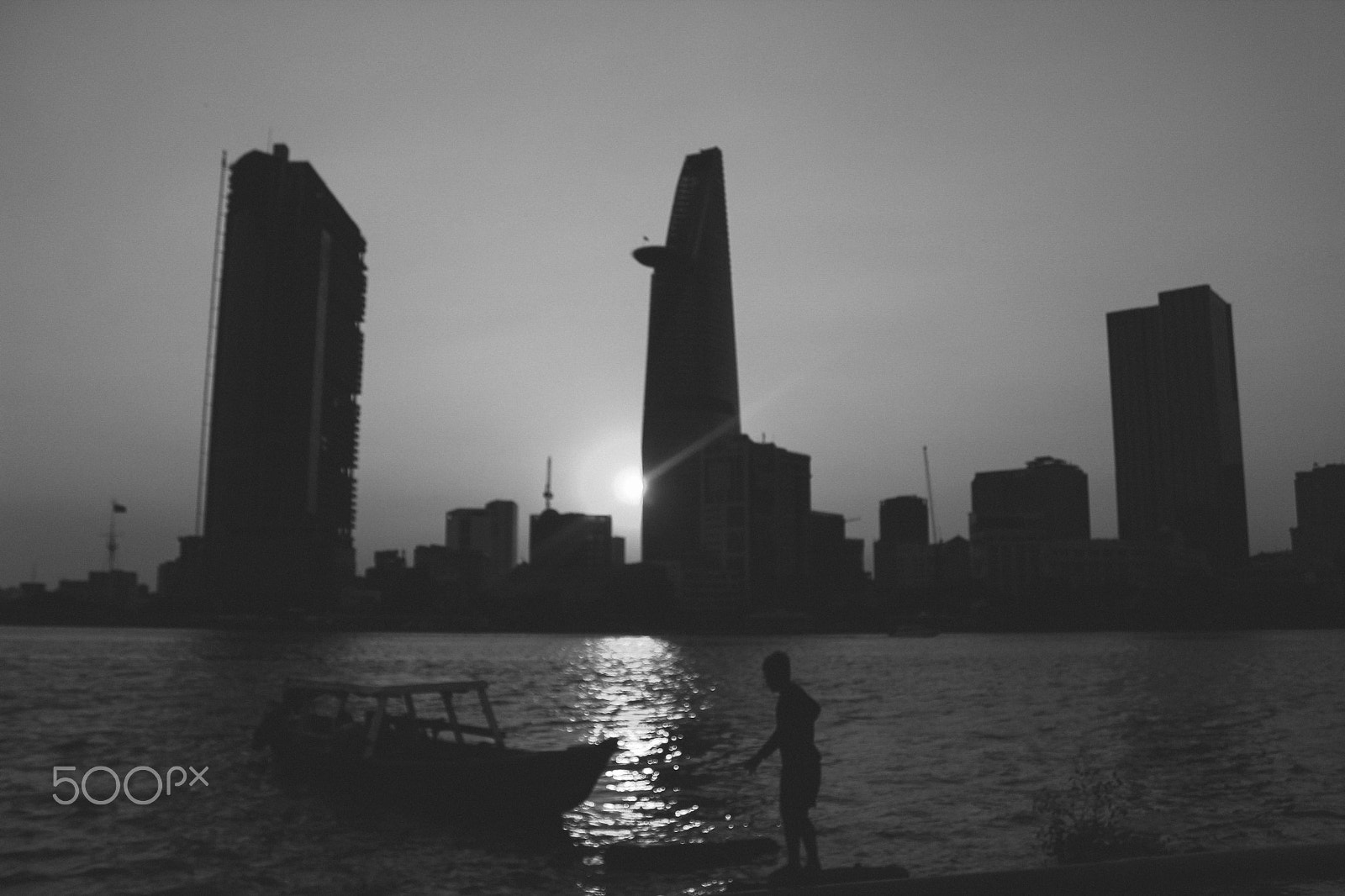 Canon EOS 600D (Rebel EOS T3i / EOS Kiss X5) sample photo. Saigon bnw photography