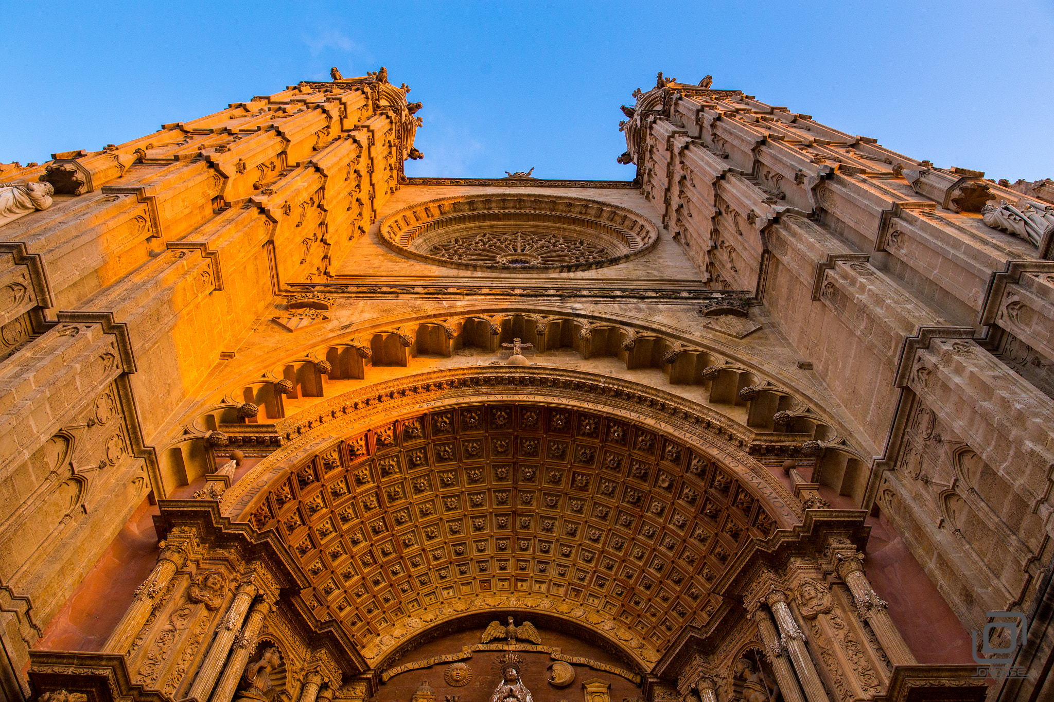 Sigma 24-35mm F2 DG HSM Art sample photo. Palma cathedral photography