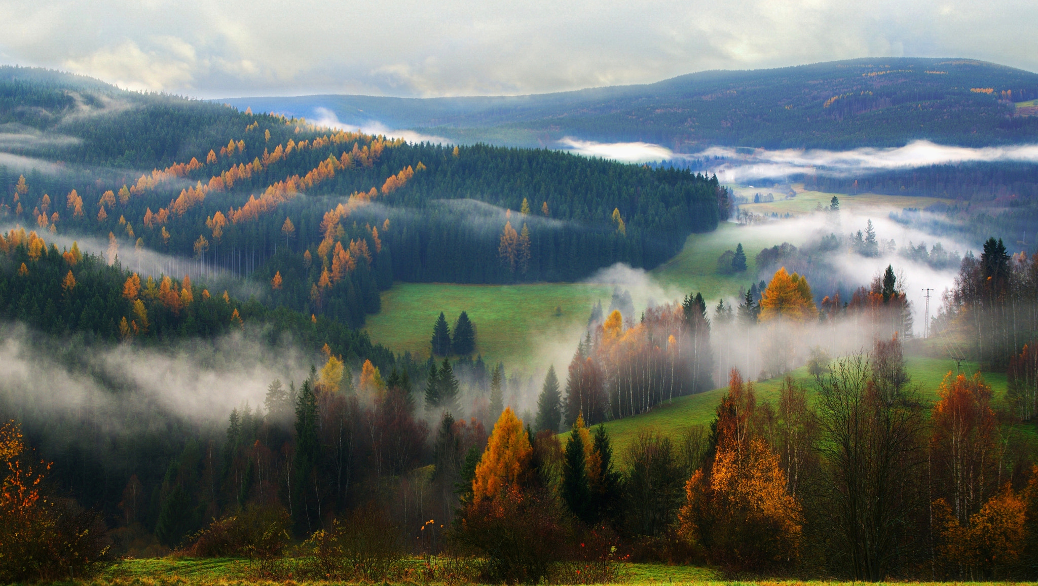 17.00 - 70.00 mm f/2.8 - 4.0 sample photo. Autumn in bohemian forest photography
