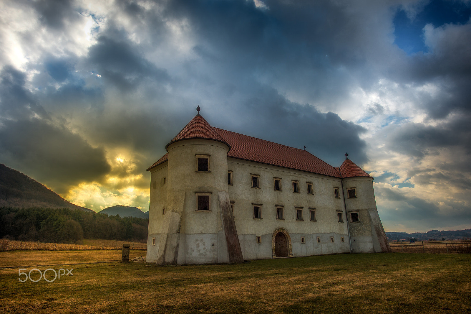 Nikon AF-S Nikkor 14-24mm F2.8G ED sample photo. Castle bela ii photography