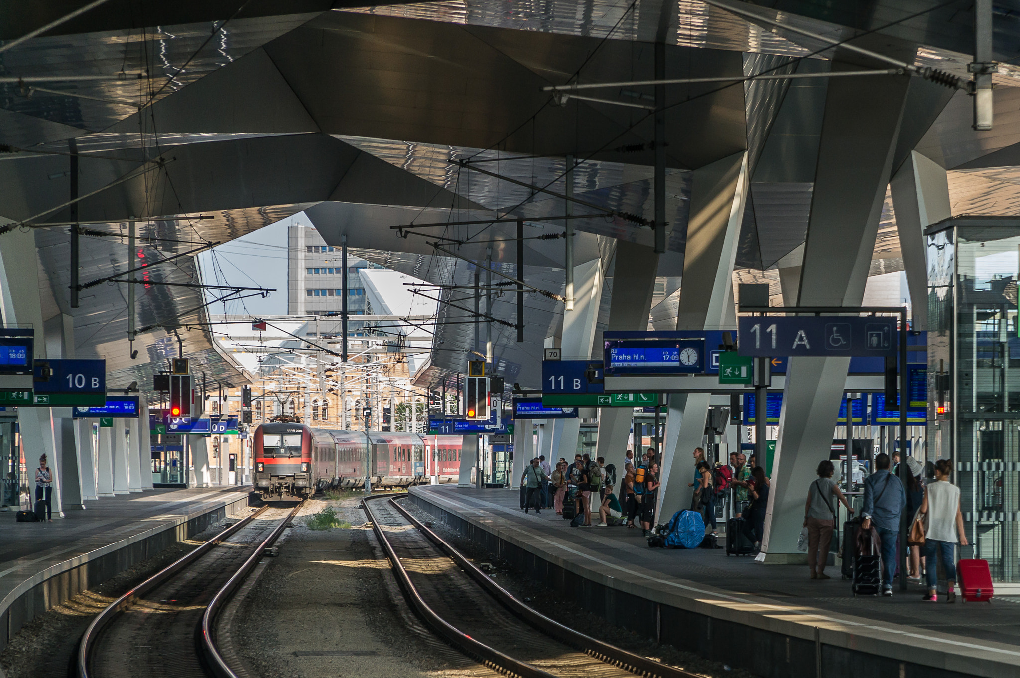 Sony Alpha NEX-6 sample photo. Wien hbf  iii photography