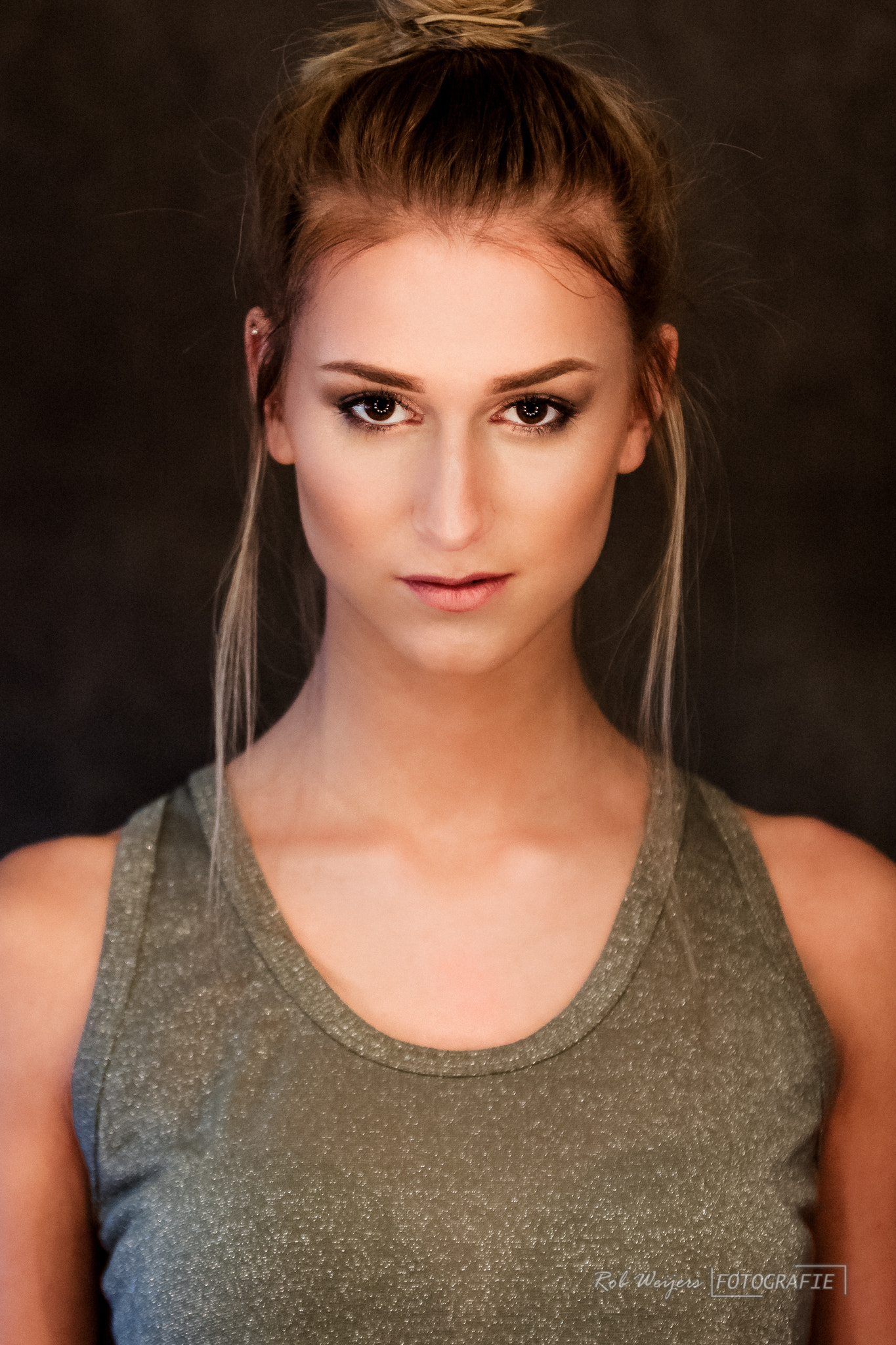 Canon EF 70-200mm F2.8L IS USM sample photo. Julie photography