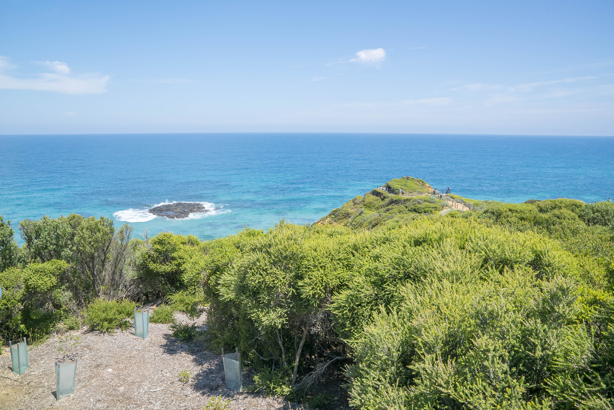 Sony a7S II + Sony FE 24-70mm F2.8 GM sample photo. Coastline of a rocky beach along the great ocean road photography