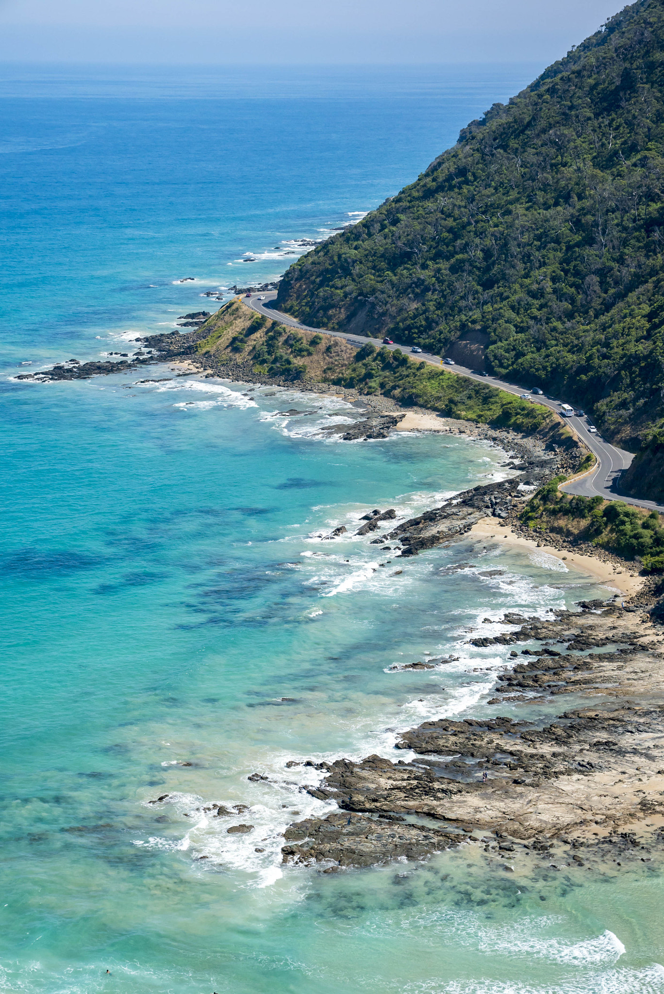 Sony a7S II + Sony FE 24-70mm F2.8 GM sample photo. Coastline of a rocky beach along the great ocean road photography