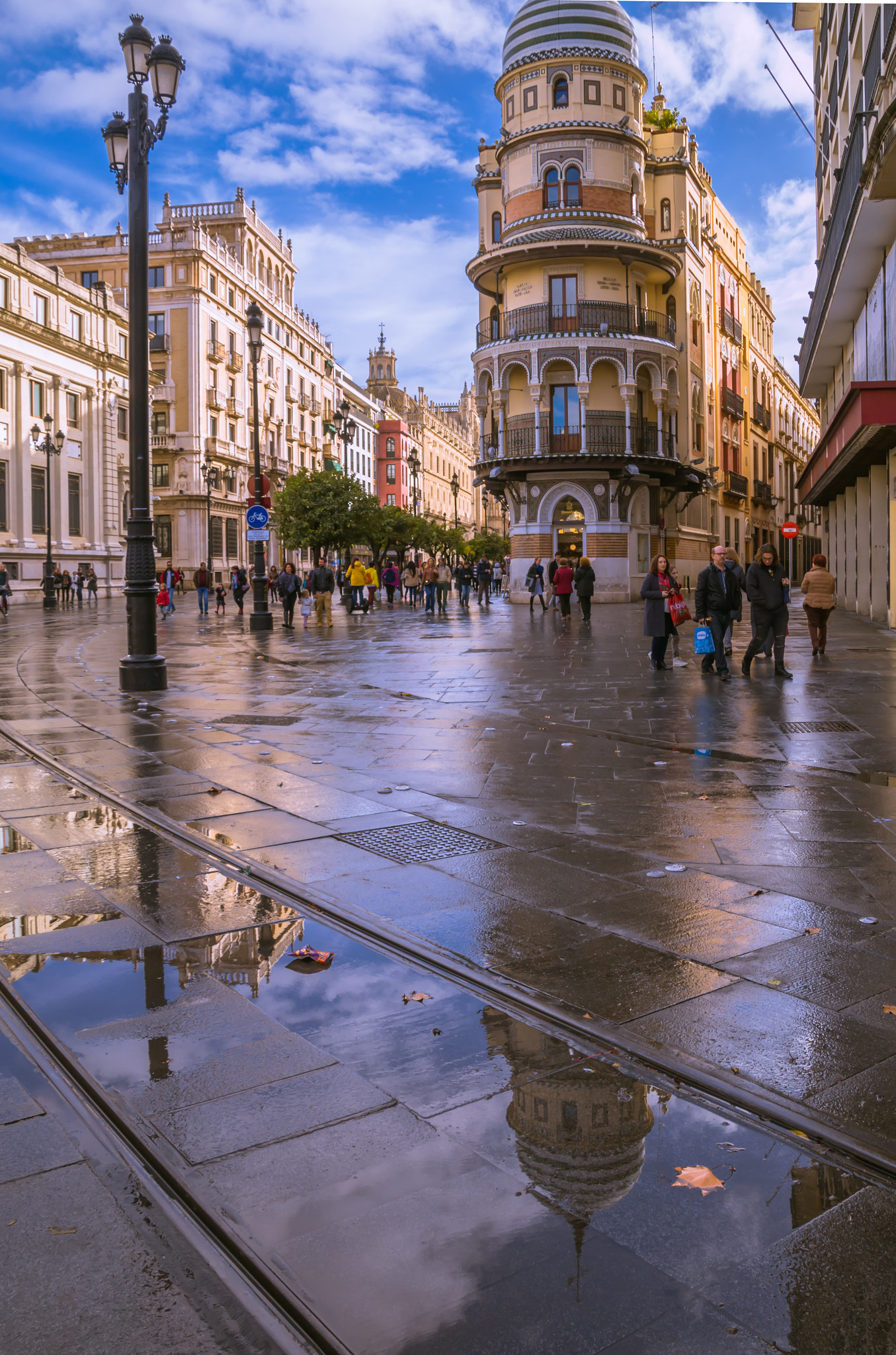 Canon EOS 70D + Canon TS-E 90mm F2.8 Tilt-Shift sample photo. Rain photography