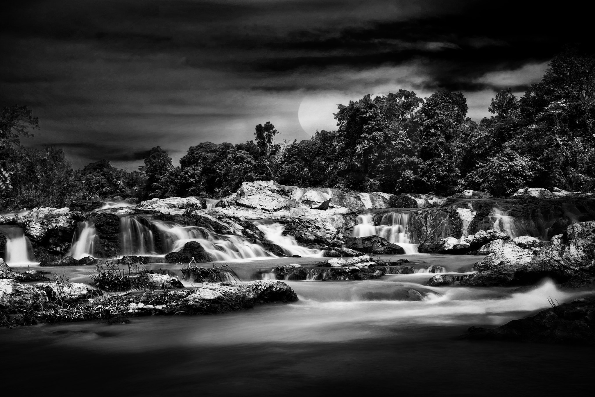 Black and White Konpapeng waterfalls