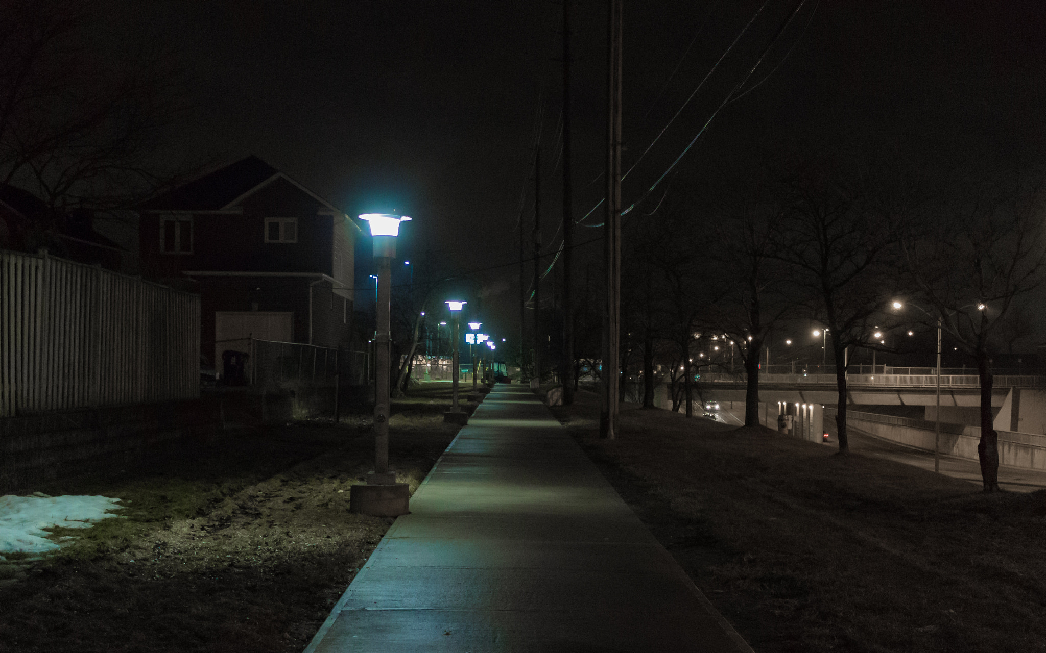 Canon EOS 100D (EOS Rebel SL1 / EOS Kiss X7) sample photo. Lights will guide you home photography