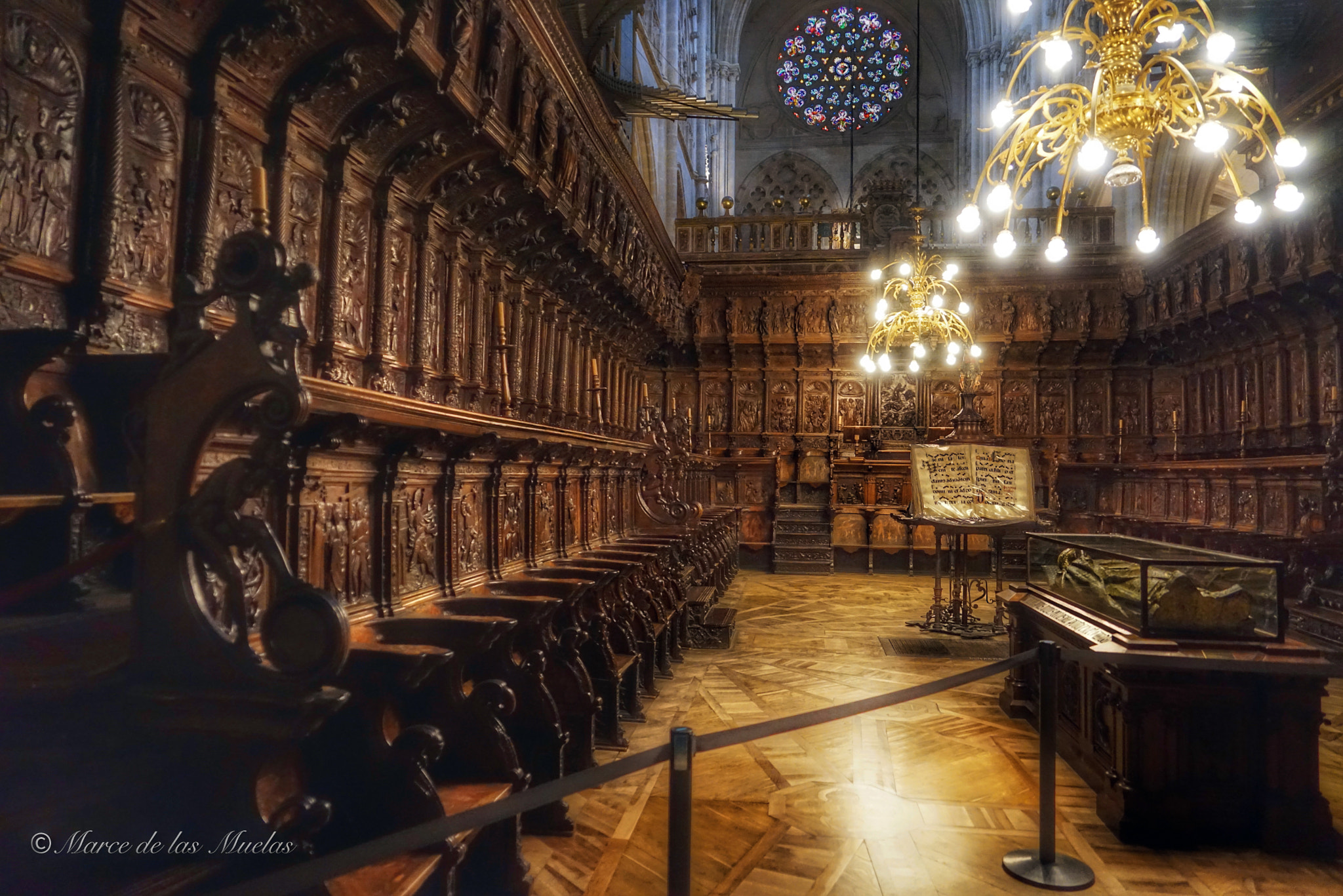 Sony a7R + Sony FE 24-240mm F3.5-6.3 OSS sample photo. Coro de la catedral de burgos spain. photography