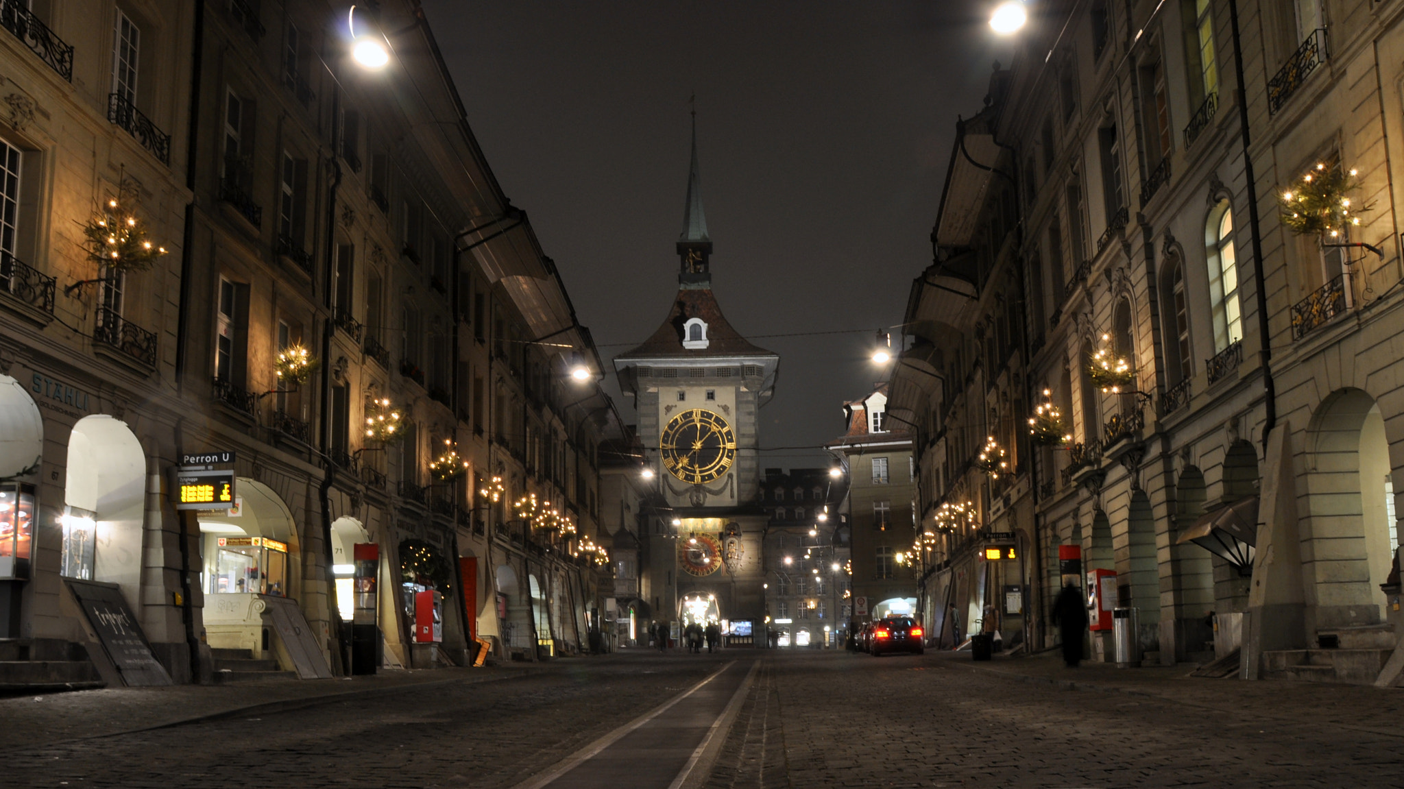 Sigma 18-250mm F3.5-6.3 DC Macro OS HSM sample photo. Kramgasse & zytglogge photography