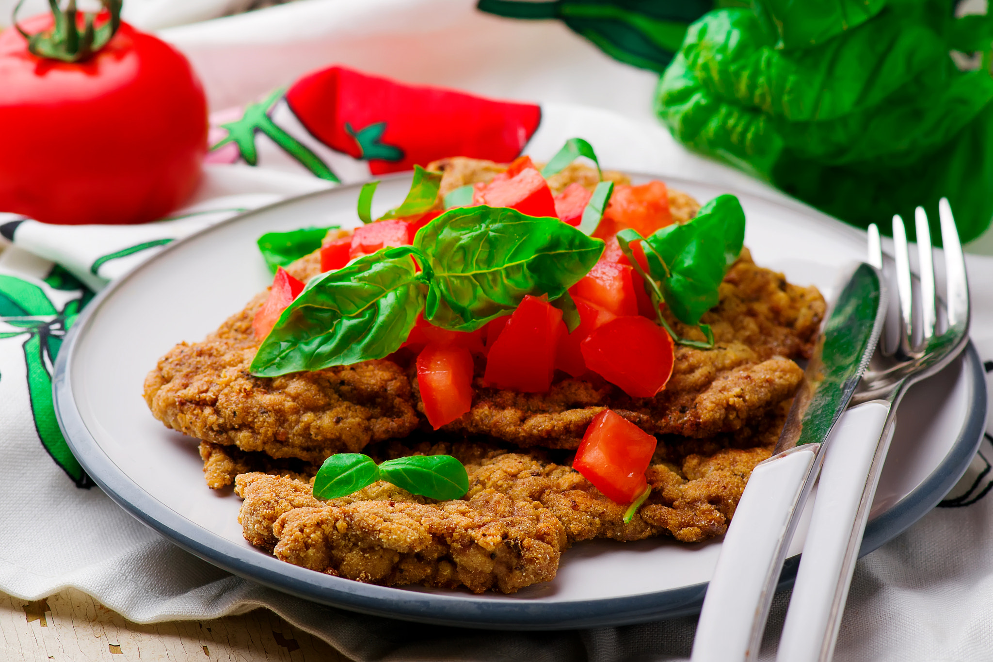 Nikon AF-S Micro-Nikkor 105mm F2.8G IF-ED VR sample photo. Summer milanese veal photography