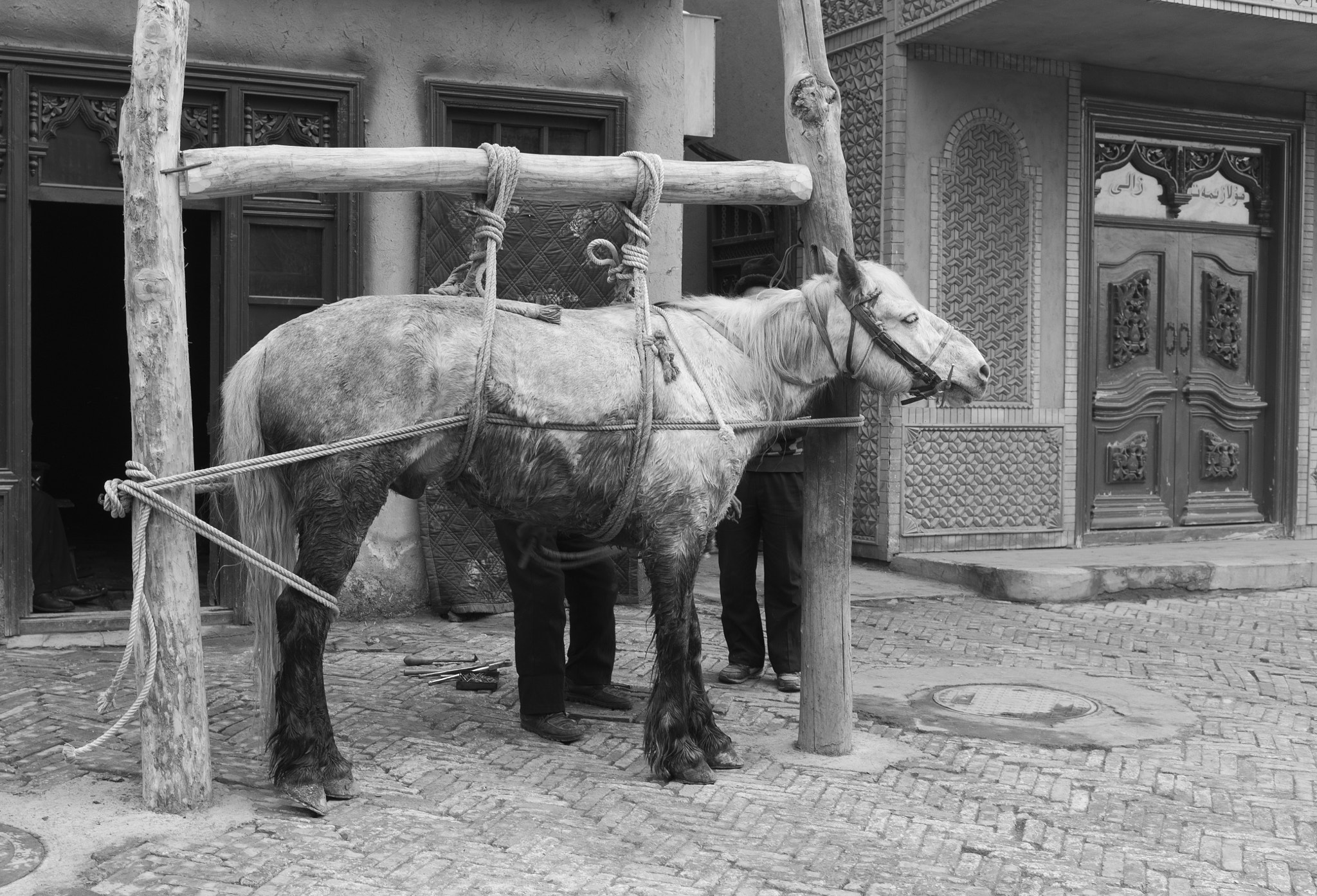 Leica Summilux-M 35mm F1.4 ASPH sample photo. Kashgar cobblers photography