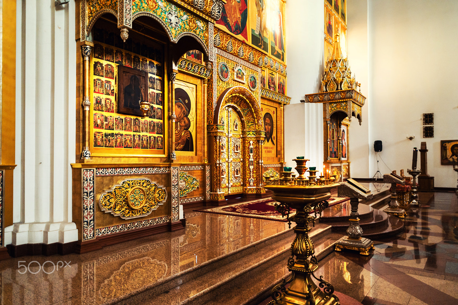Samsung NX 16mm F2.4 Pancake sample photo. Interior view of assumption cathedral in yaroslavl, russia photography