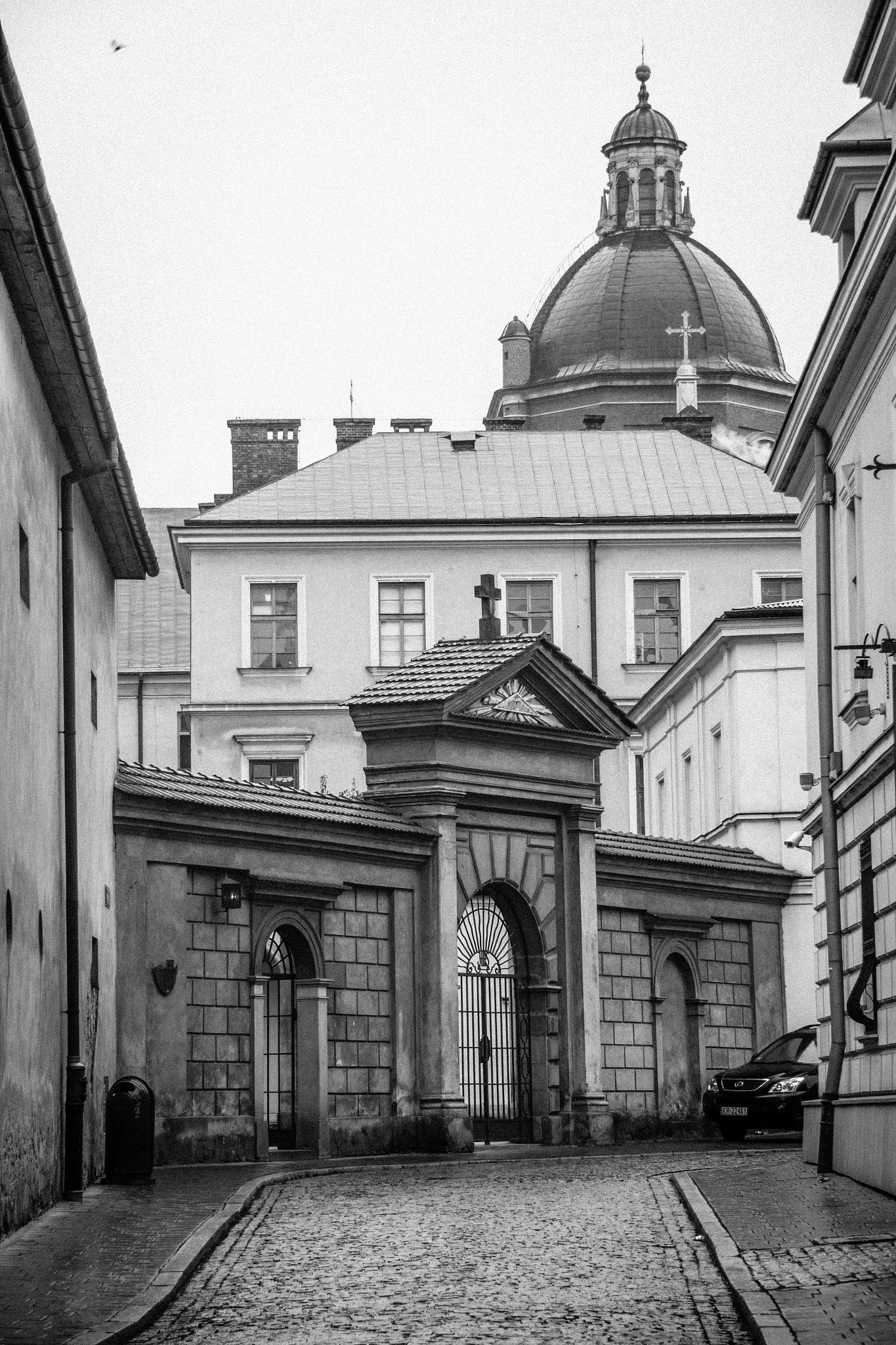 Canon EF-S 17-85mm F4-5.6 IS USM sample photo. Poselska st. photography