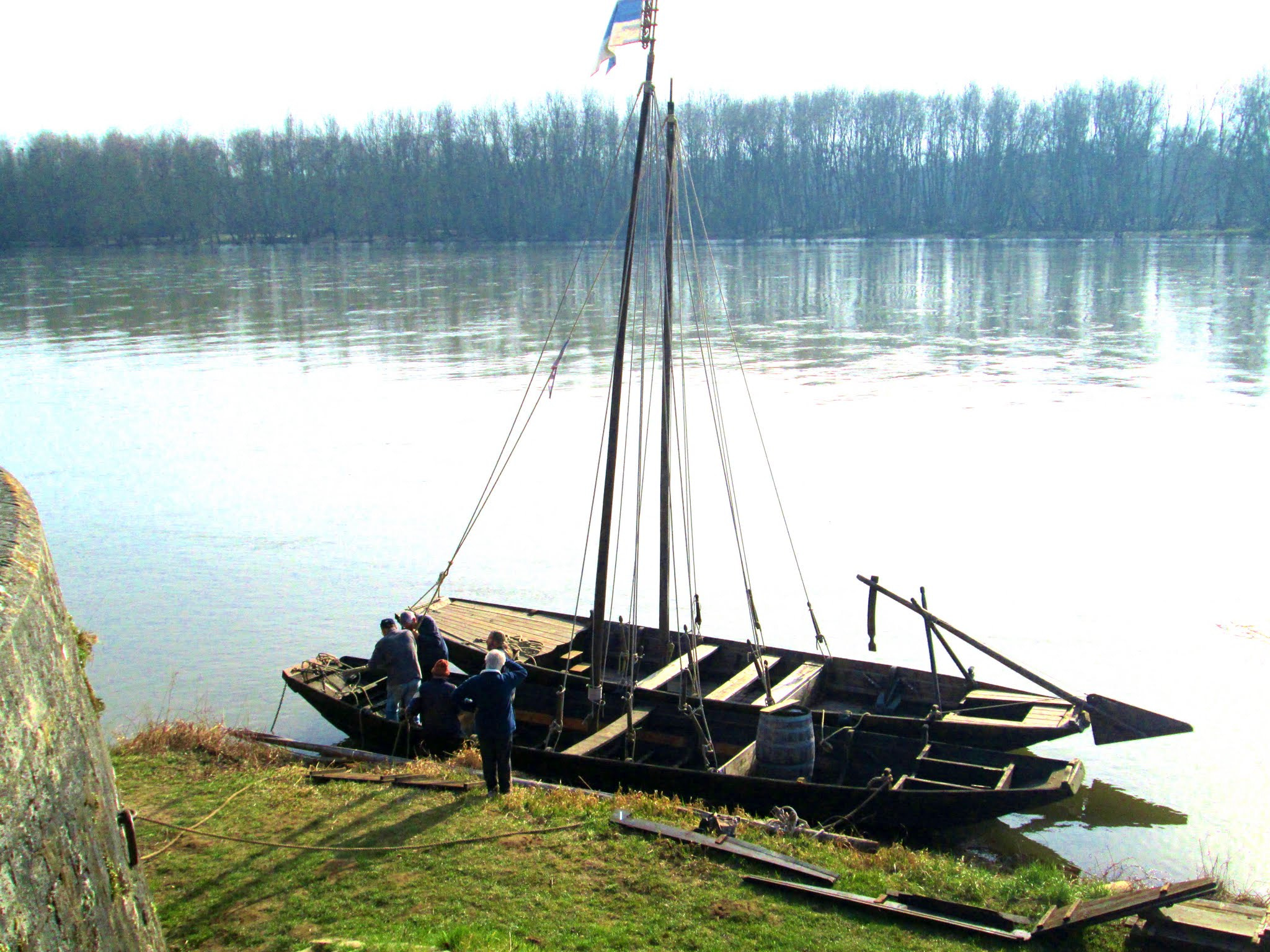 Canon PowerShot A1400 sample photo. Bateaux sur la loire photography