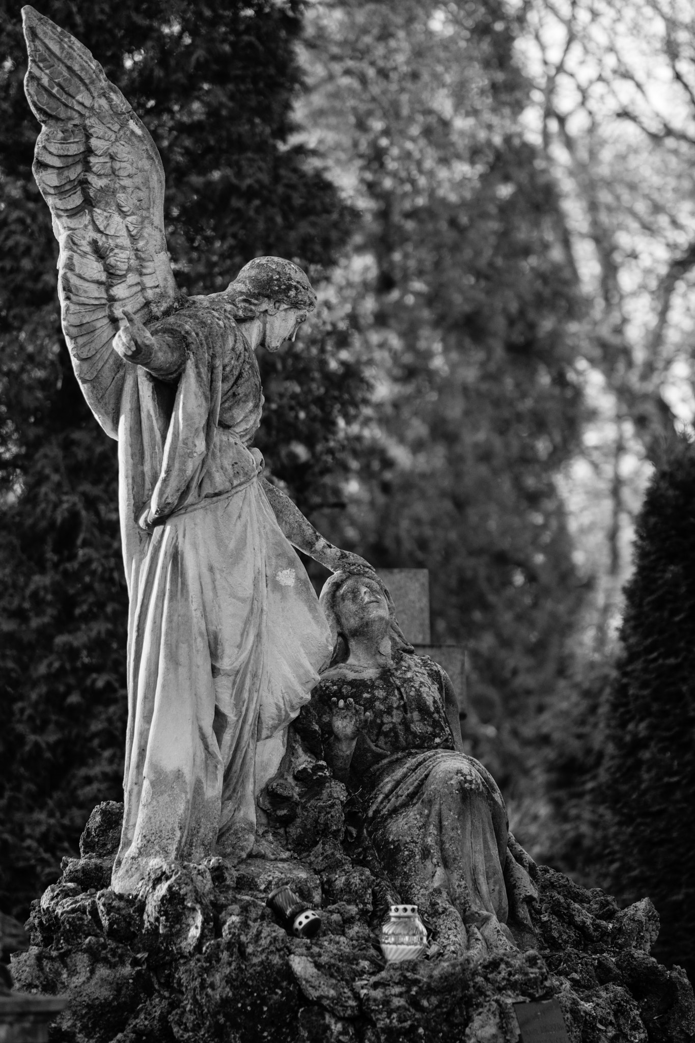 Fujifilm X-T2 + Fujifilm XF 90mm F2 R LM WR sample photo. Rakowicki cemetery photography