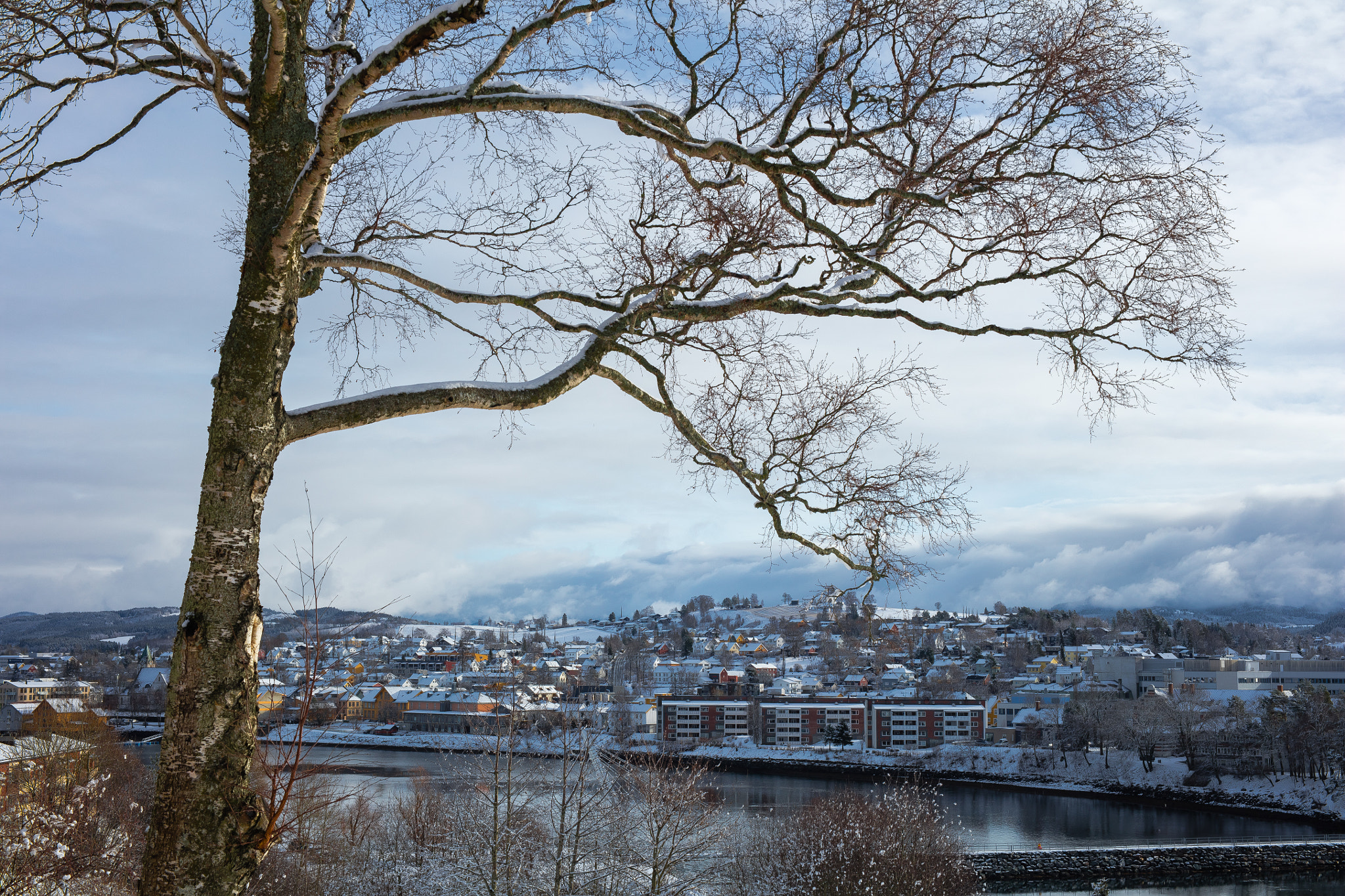 Sigma 50mm F1.4 EX DG HSM sample photo. Framing the town photography