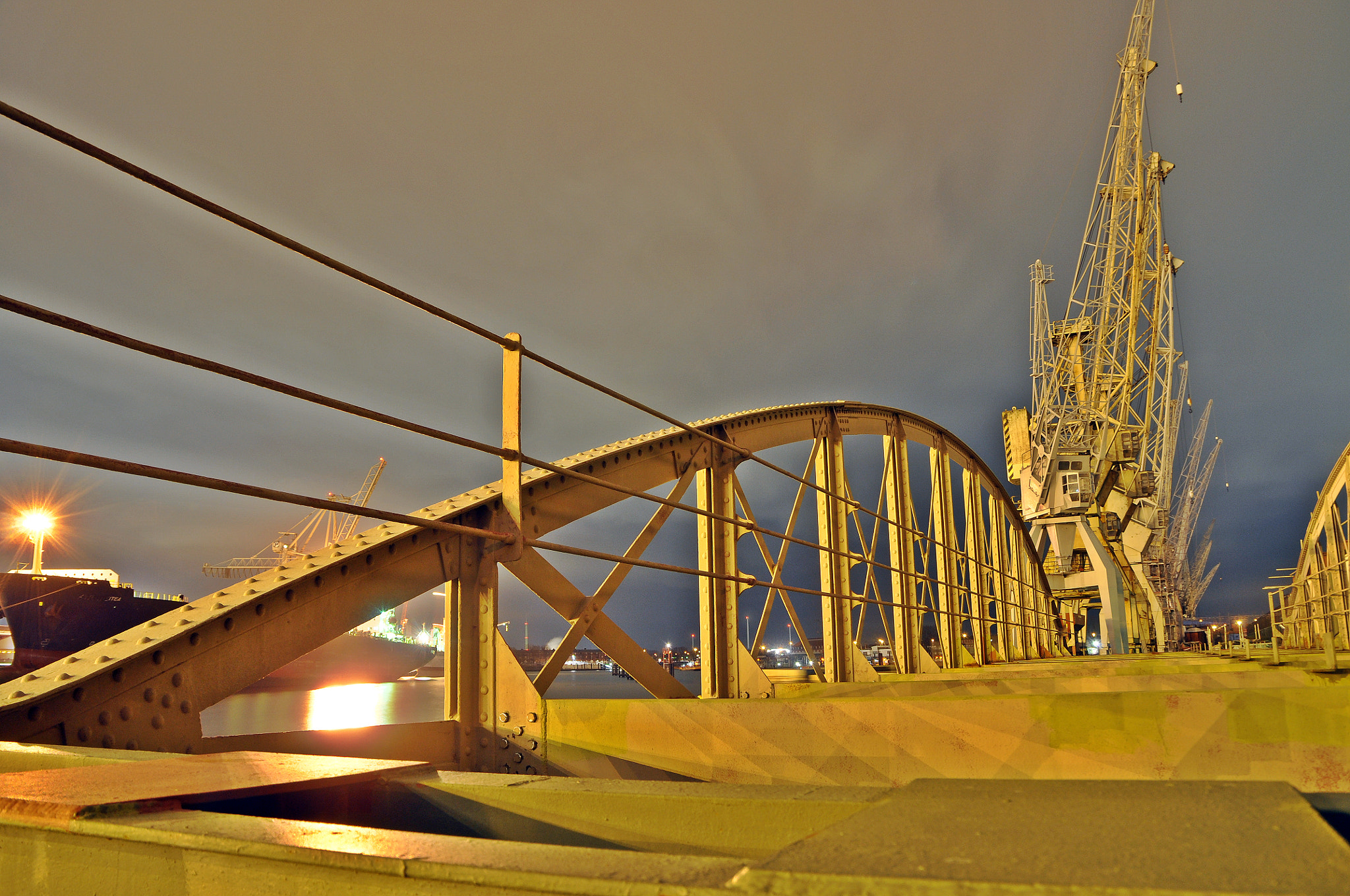 Nikon D5000 sample photo. Hamburg city baby photography