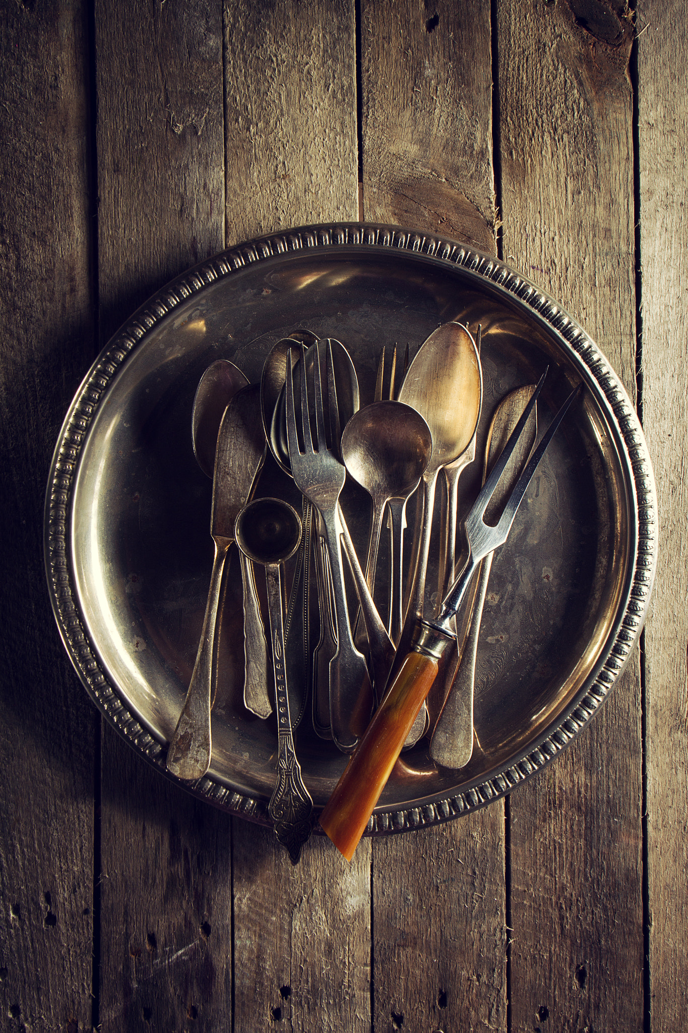 Canon EF 24-70mm F4L IS USM sample photo. Vintage old rustic kitchen utensils forks spoons and knifes on o photography