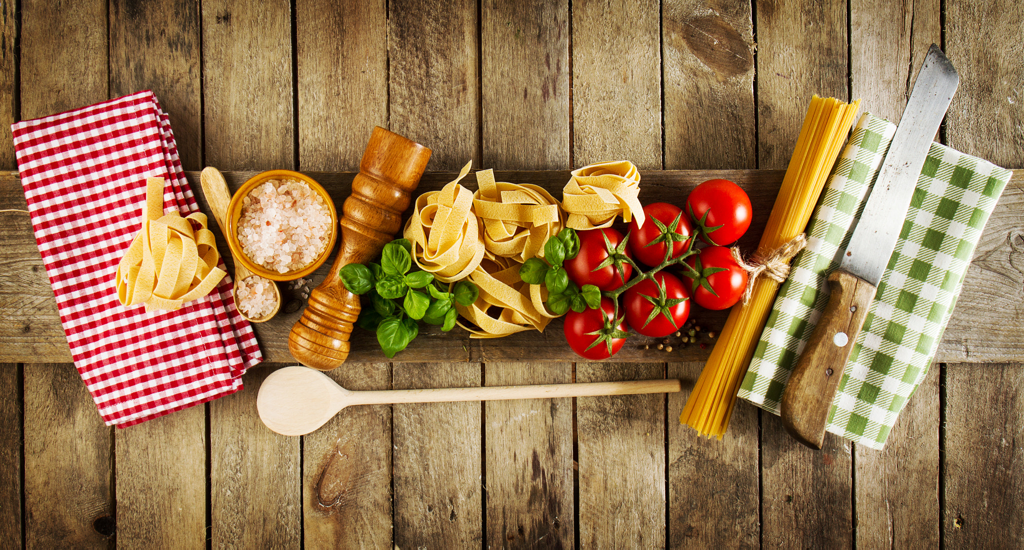Canon EF 24-70mm F4L IS USM sample photo. Tasty colorful fresh italian food concept with various pasta spa photography