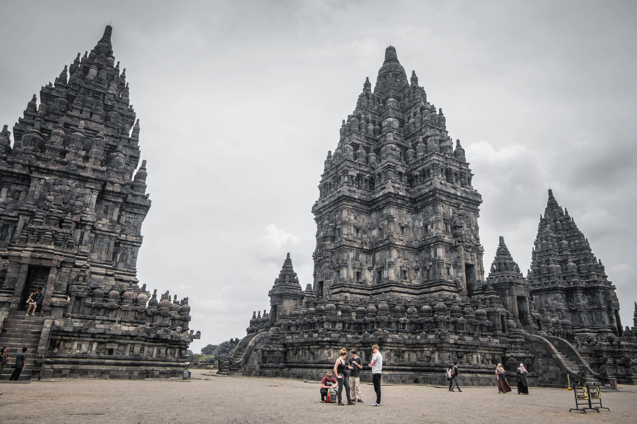 Fujifilm XC 16-50mm F3.5-5.6 OIS sample photo. Prambanan temple photography