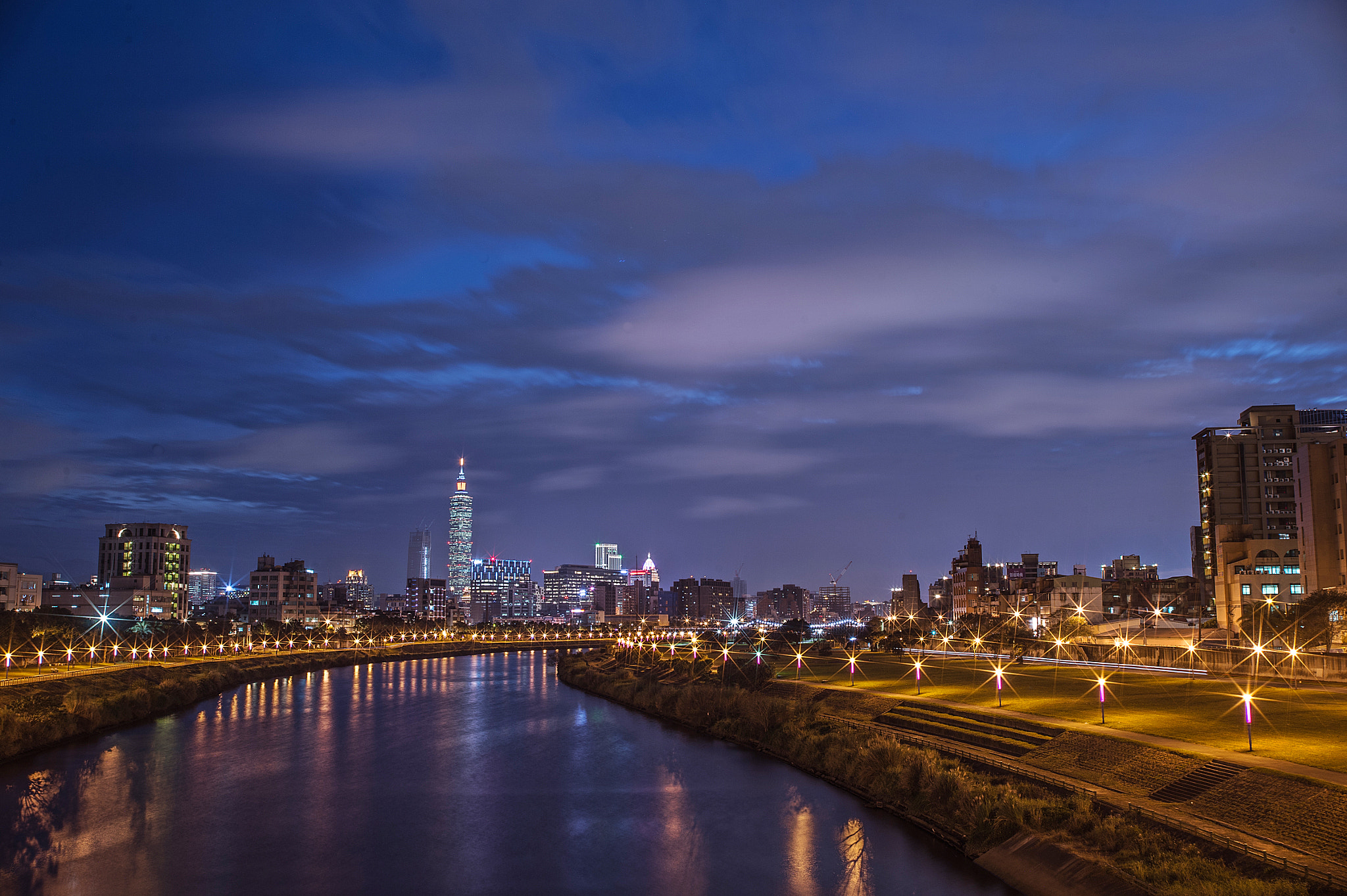 Sigma 17-35mm F2.8-4 EX Aspherical sample photo. 成功橋chun-gun bridge photography