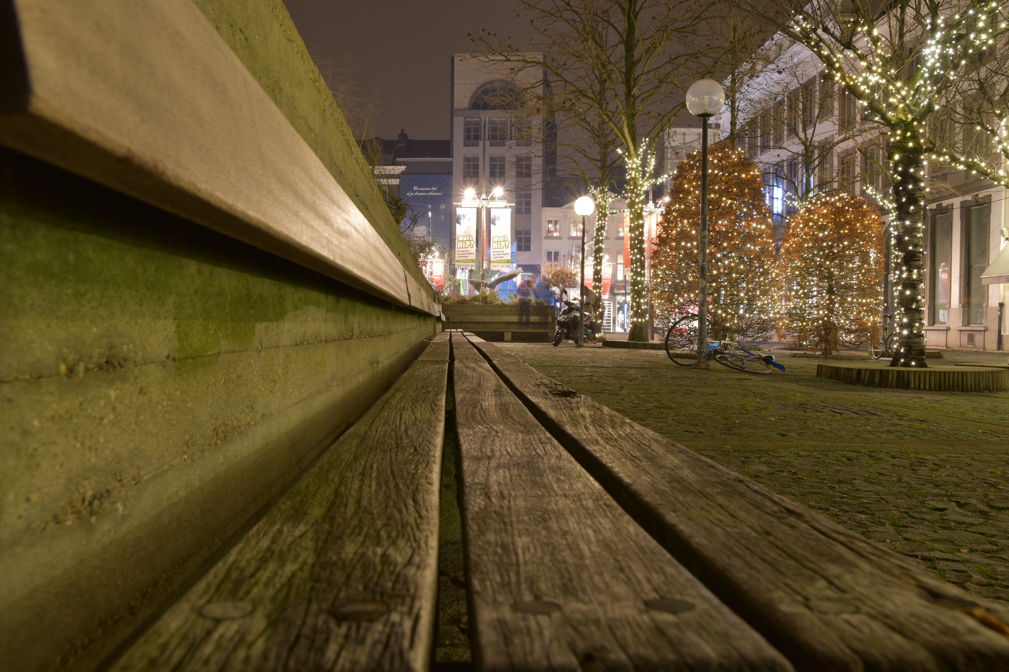 Sigma 17-50mm F2.8 EX DC OS HSM sample photo. Antwerp - bench photography