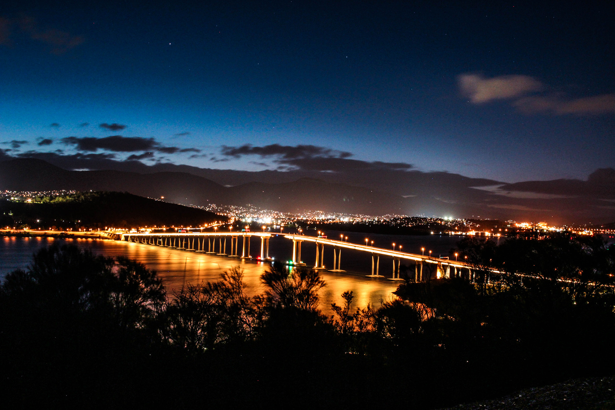 Canon EF-S 24mm F2.8 STM sample photo. Let's go on a date photography