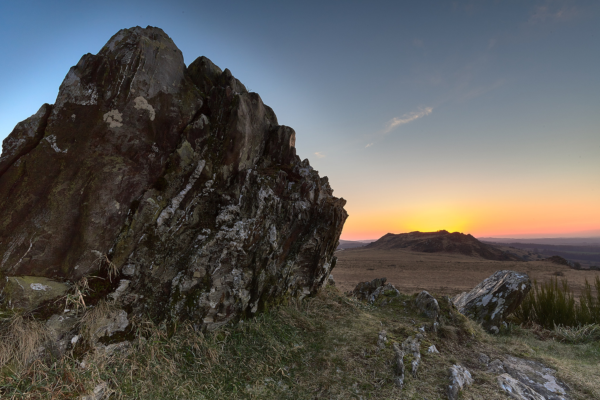 Canon EF 17-40mm F4L USM sample photo. Coucher de soleil dans les monts d'arrée photography