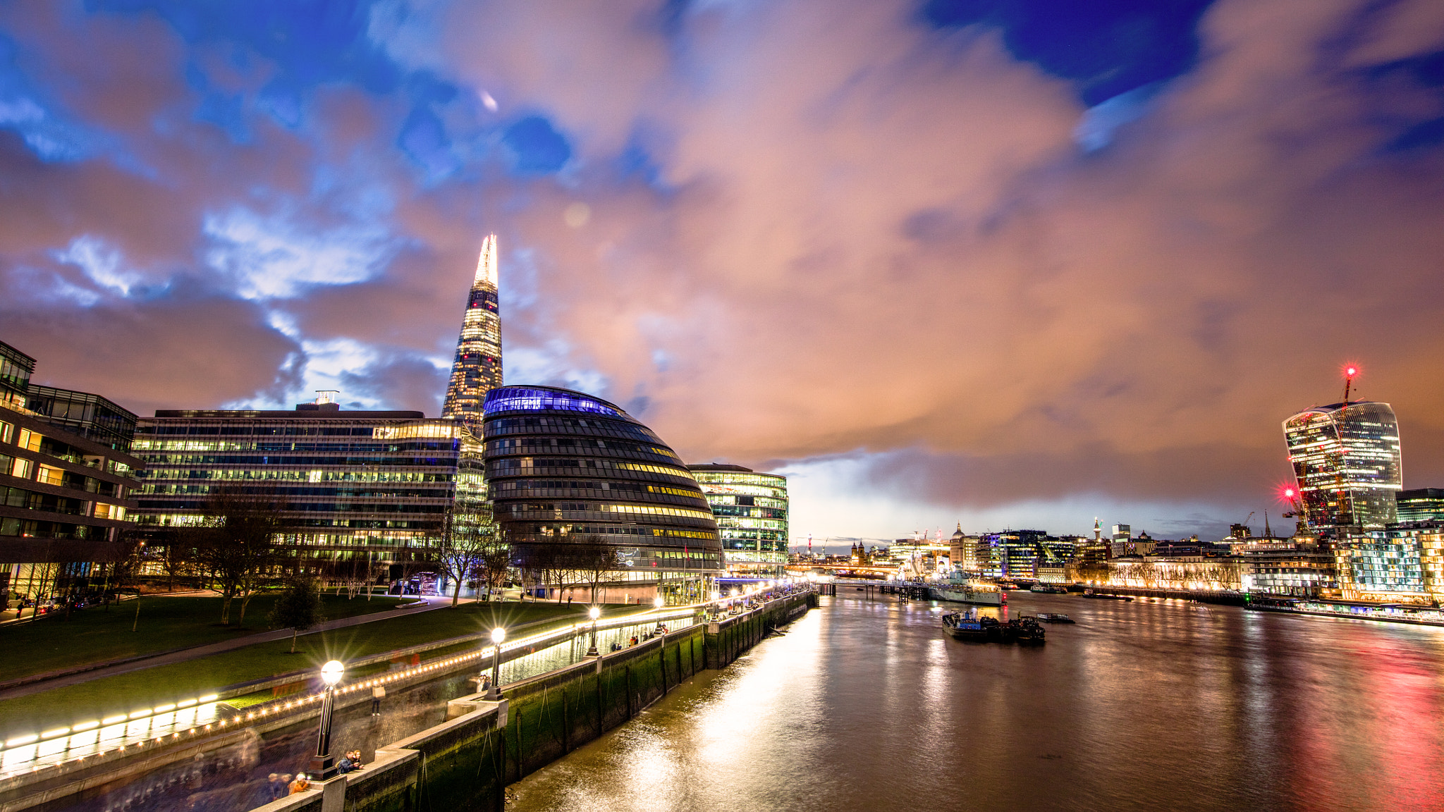 Canon EF 11-24mm F4L USM sample photo. Night view of london photography