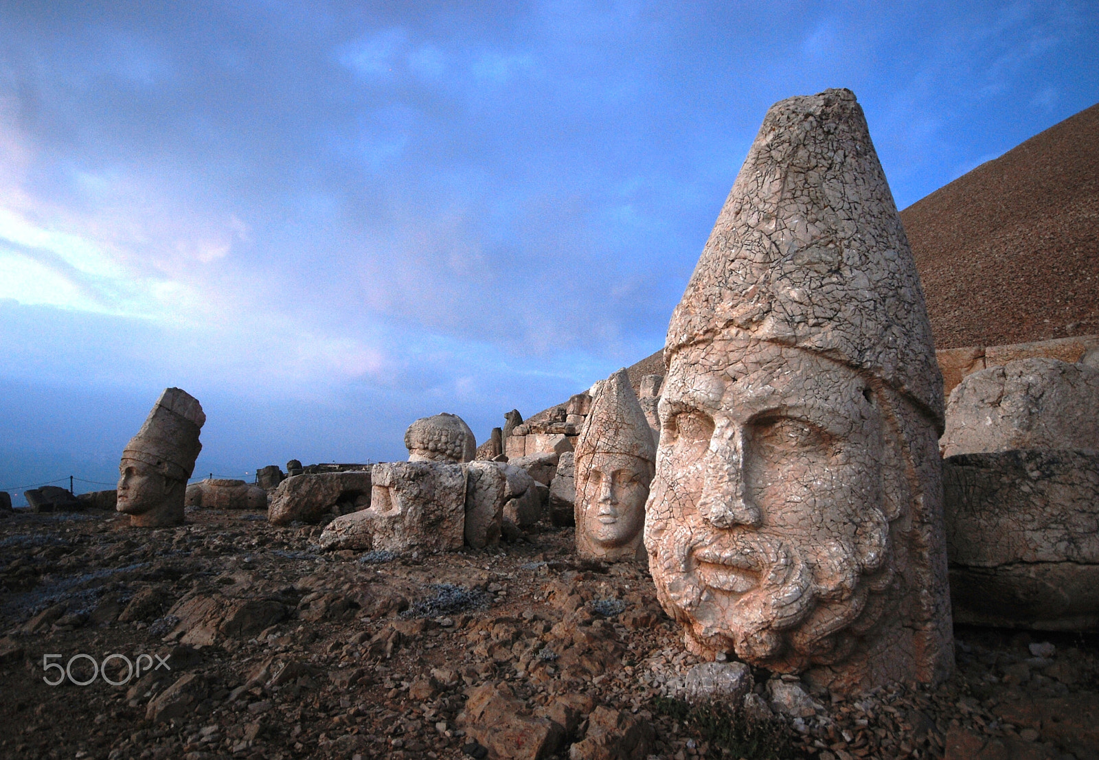 Sigma 10-20mm F4-5.6 EX DC HSM sample photo. Nemrut dağı photography