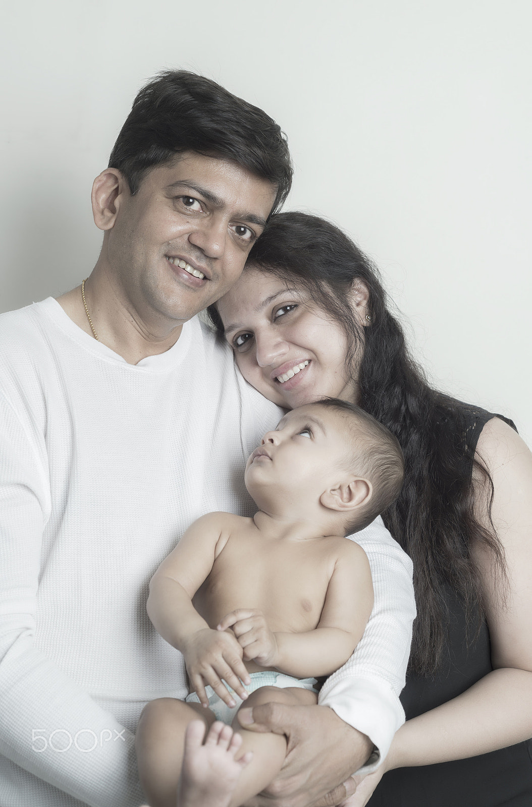 Nikon D4S sample photo. Parents with baby photography