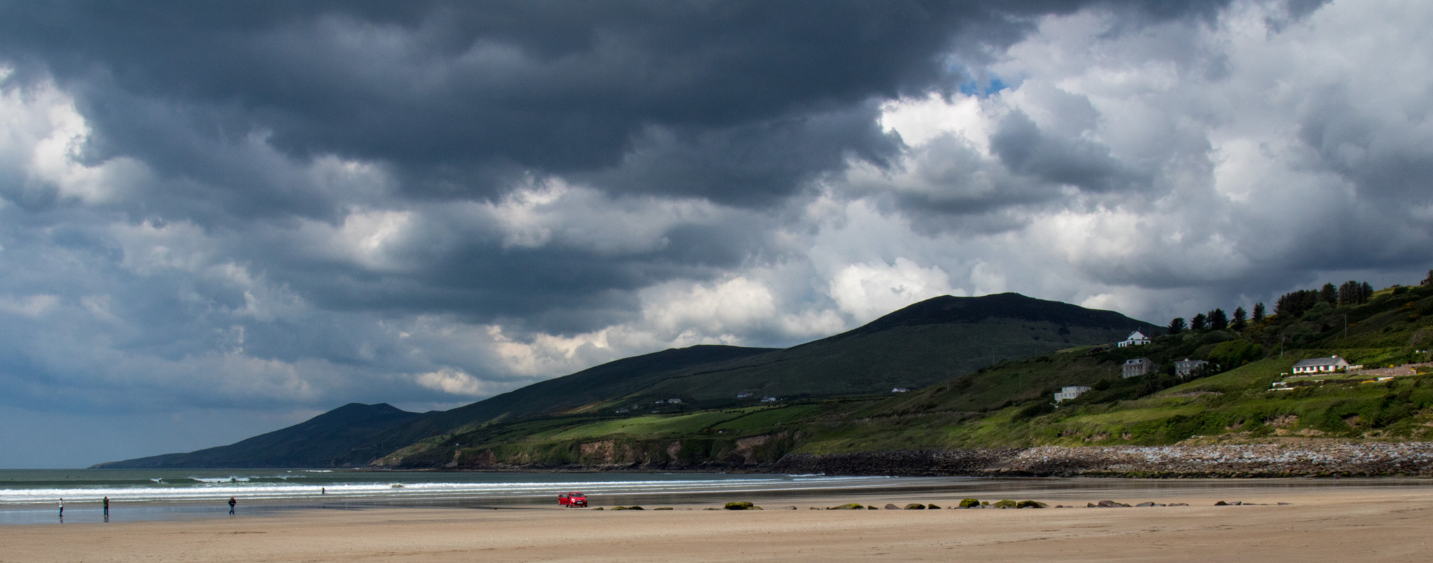 Canon EOS 760D (EOS Rebel T6s / EOS 8000D) + Canon EF 24-105mm F4L IS USM sample photo. Stormy sky over inch beach photography