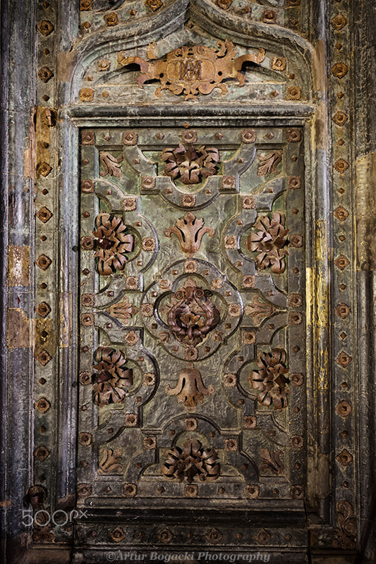 Canon EOS 5D Mark II sample photo. Ancient ornate door of girona cathedral photography