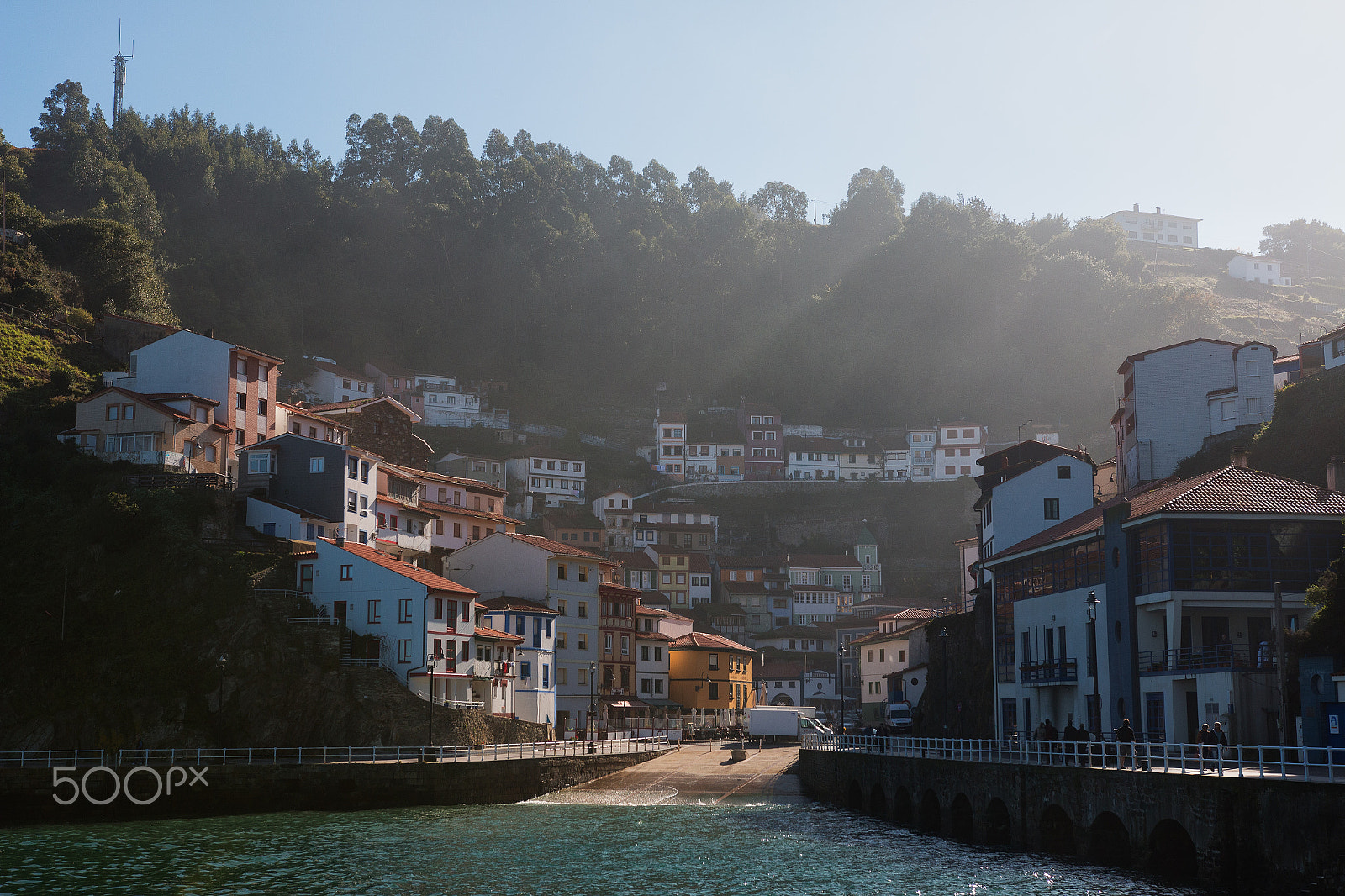 Canon EOS 70D + Sigma 18-35mm f/1.8 DC HSM sample photo. Cudillero photography